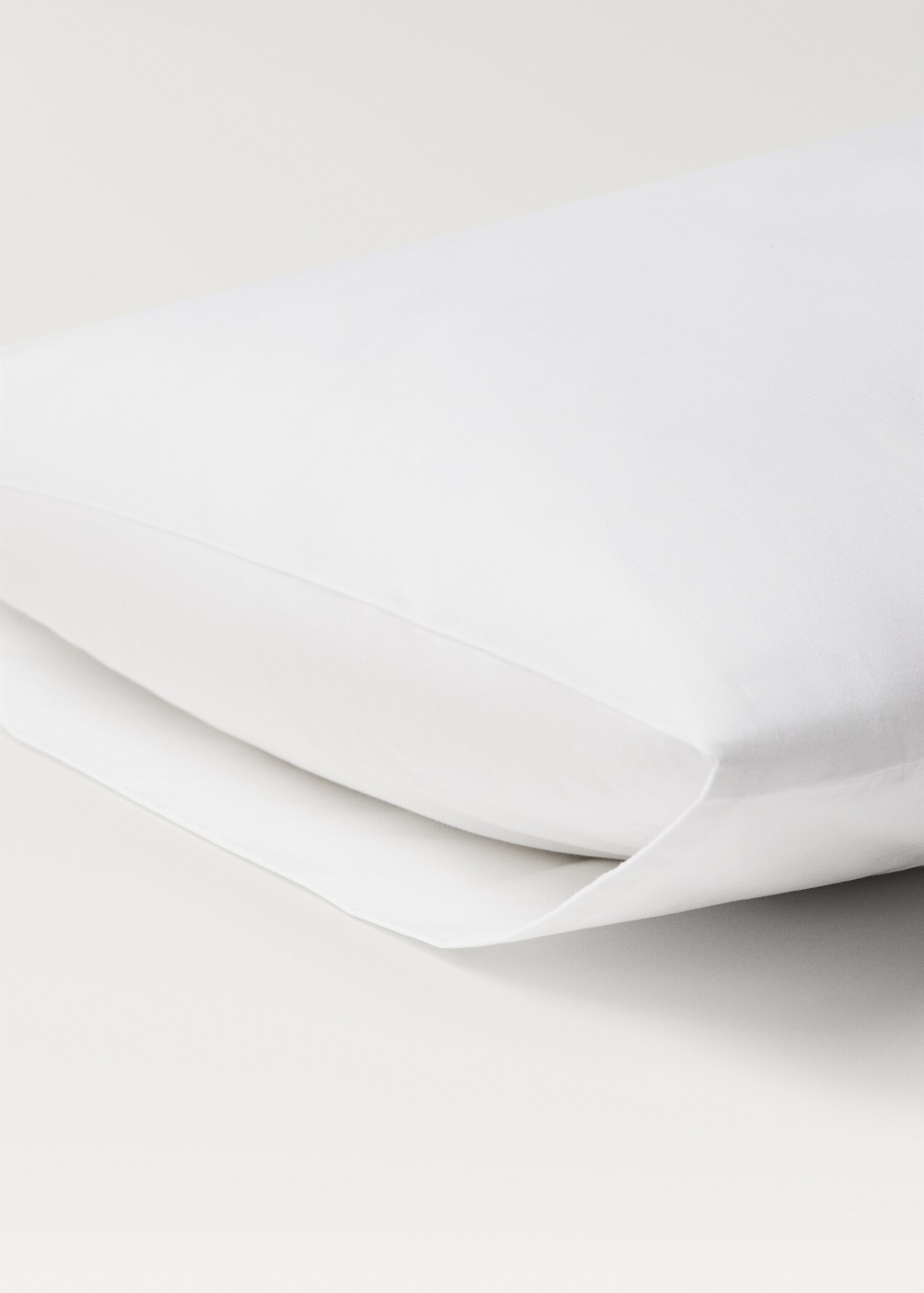Two 500-thread count cotton percale pillowcases with rounded piping detail 50x75 cm - Details of the article 3