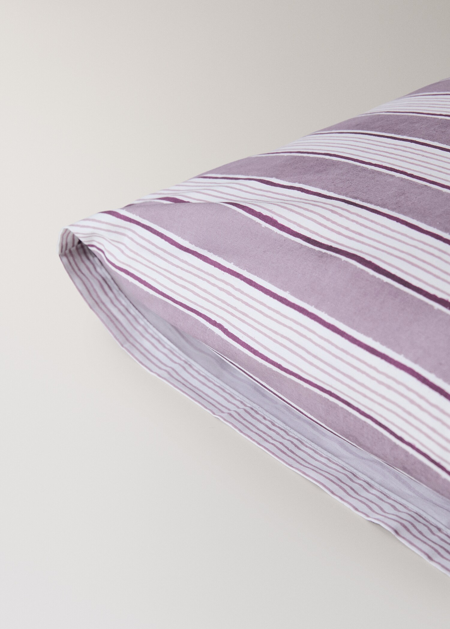 Two wide stripe watercolour pillowcases 50x75 cm - Details of the article 2