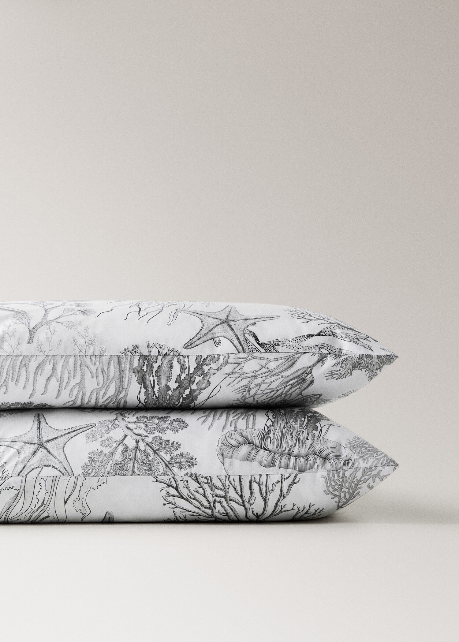 Two printed percale pillowcases with a sea motif 50x75 cm - Details of the article 3