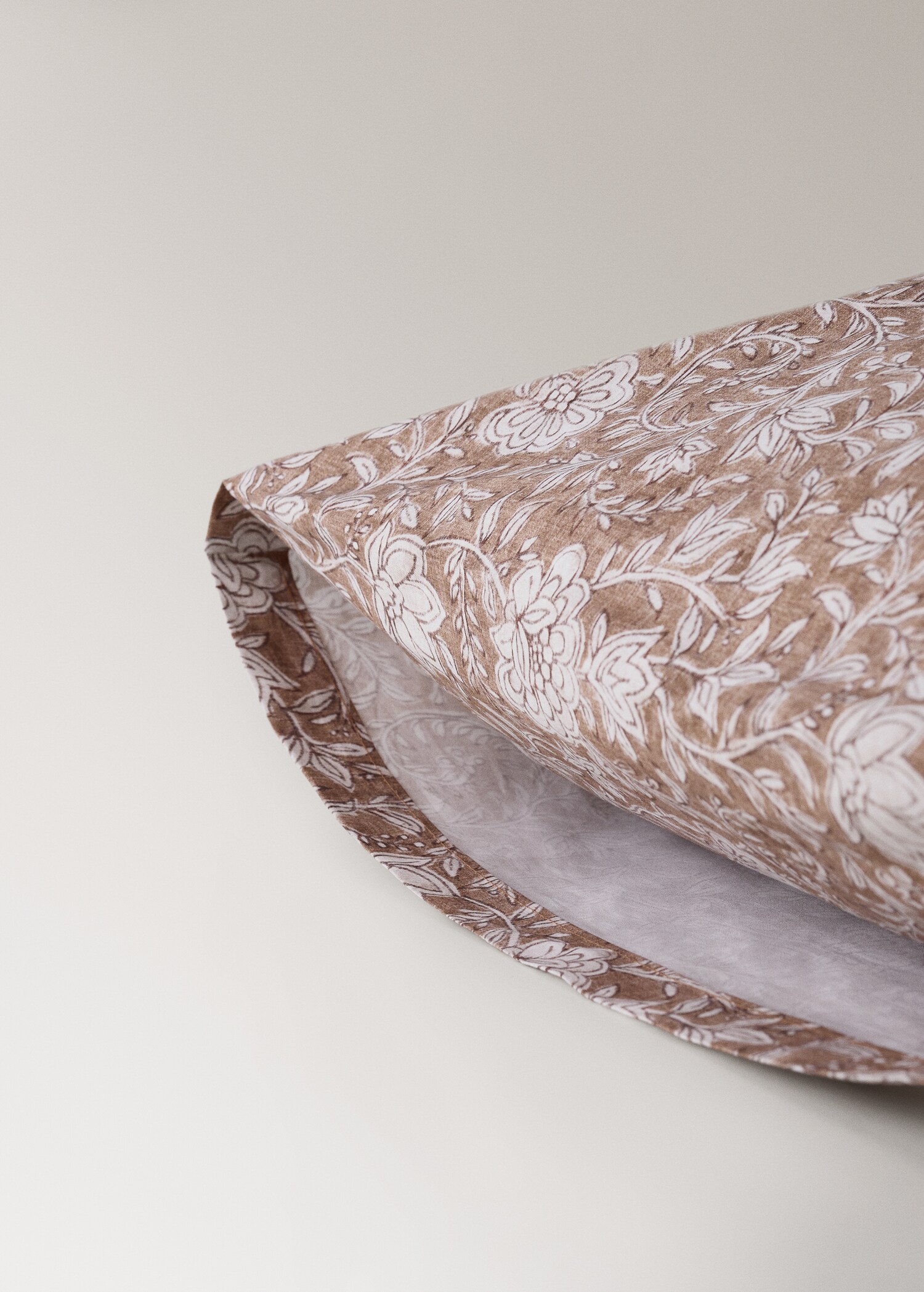 Two pillowcases with fine stripe print 50x75 cm - Details of the article 2