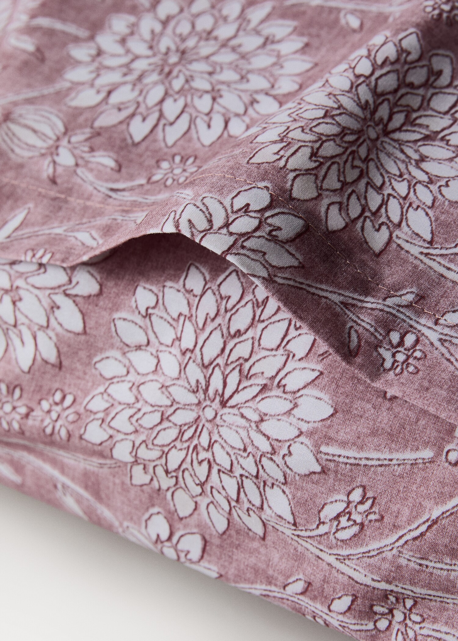 Two pillowcases with fine stripe print 50x75 cm - Details of the article 2