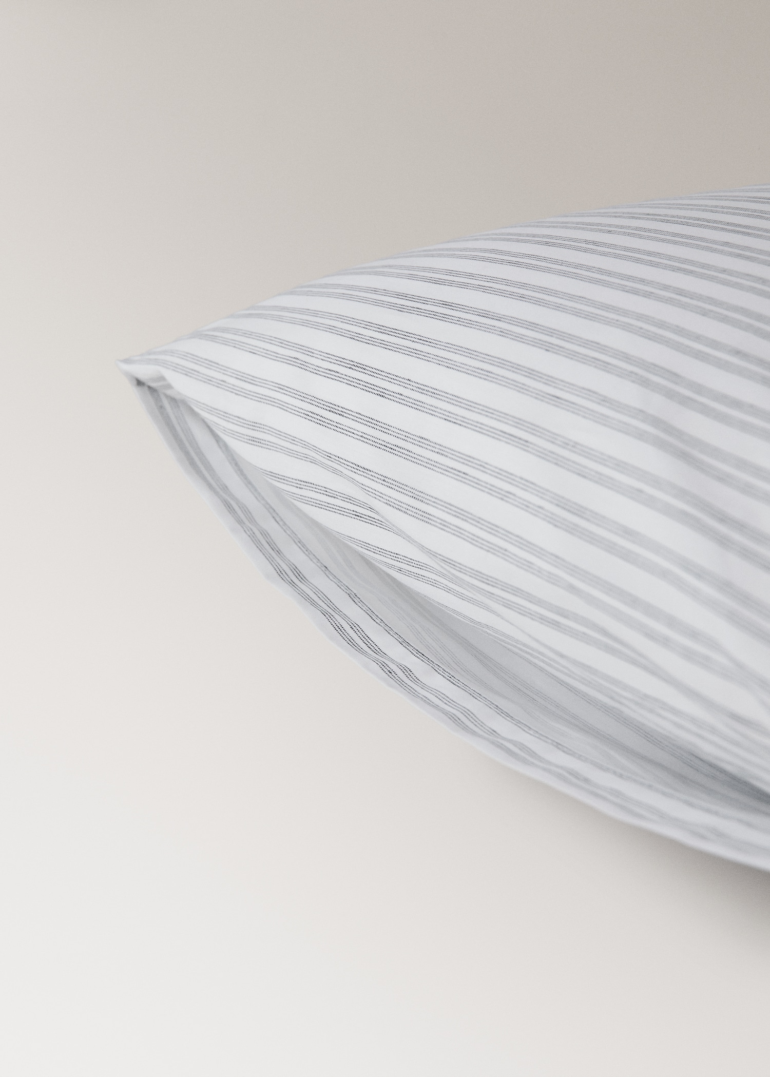 Two percale striped pillowcases 50x75 cm - Details of the article 2