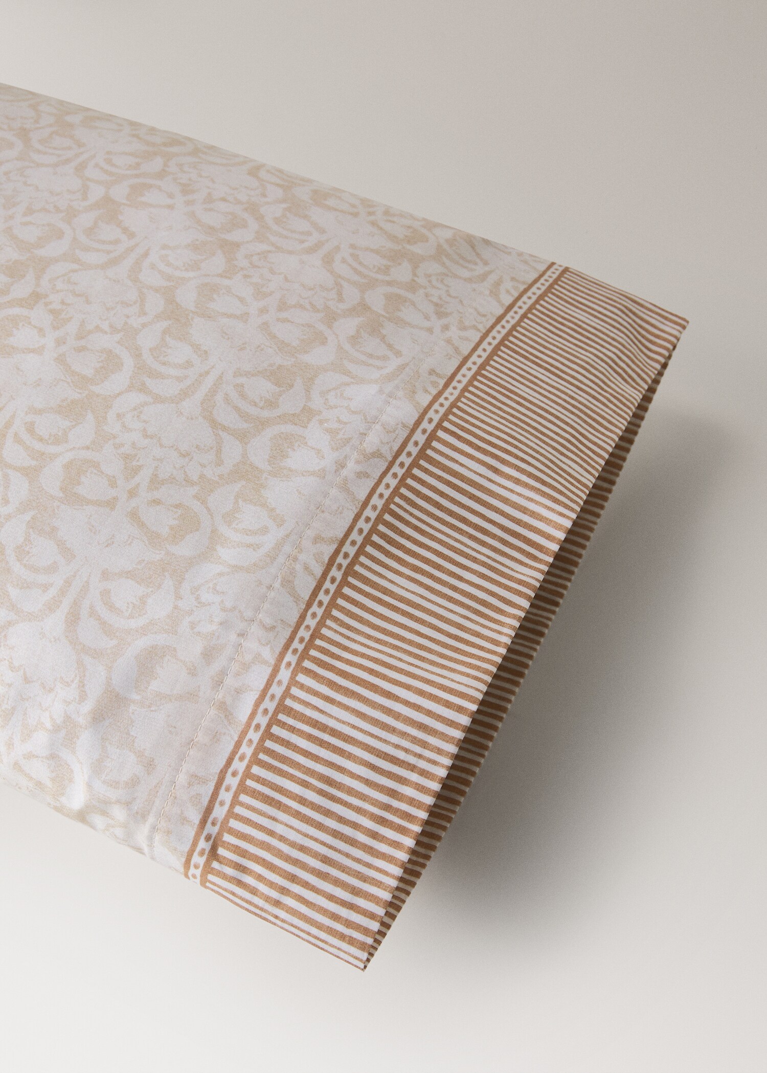 Taies d’oreiller percale de coton motif fleuri frise 45x110 cm - Détail de l'article 2