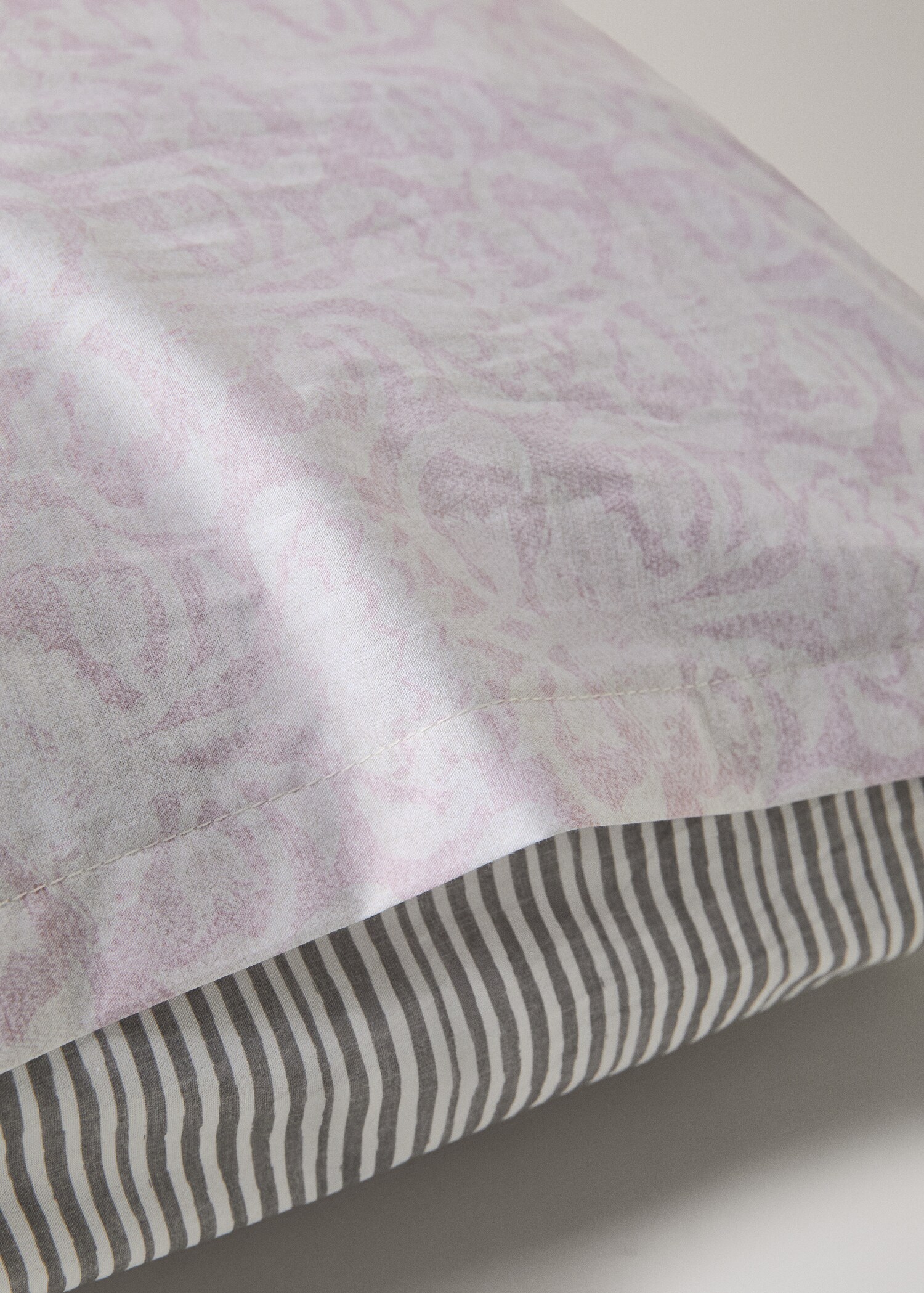 Taies d'oreiller percale de coton motif fleuri frise 50x75 cm - Détail de l'article 1