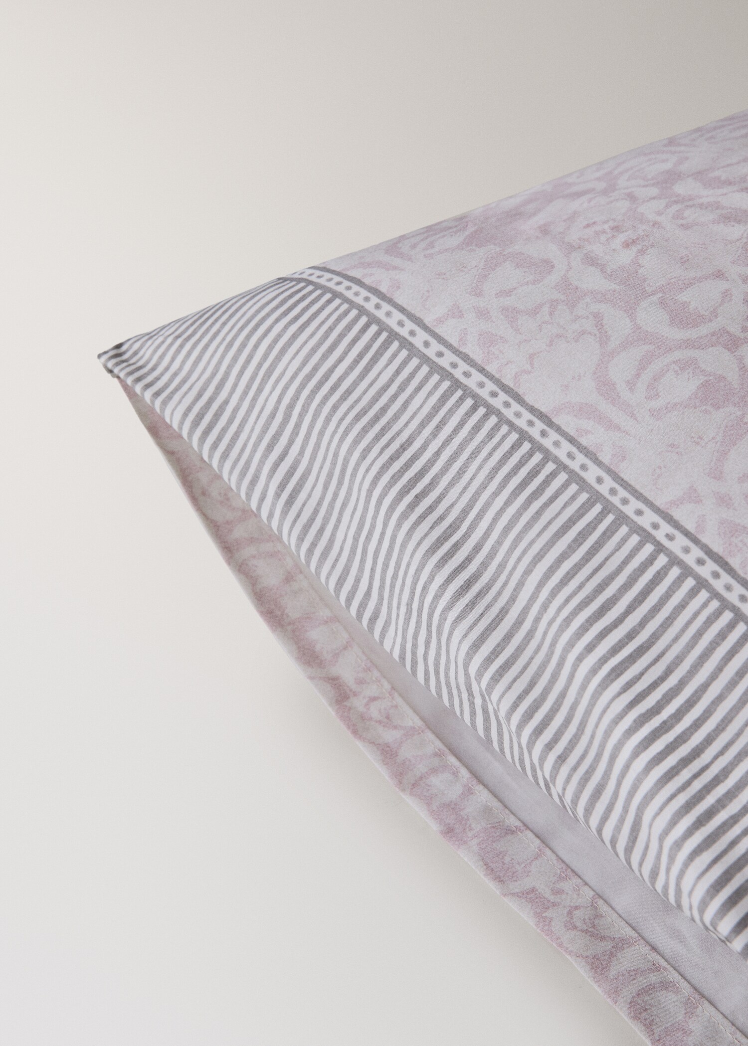 Taies d'oreiller percale de coton motif fleuri frise 50x75 cm - Détail de l'article 2