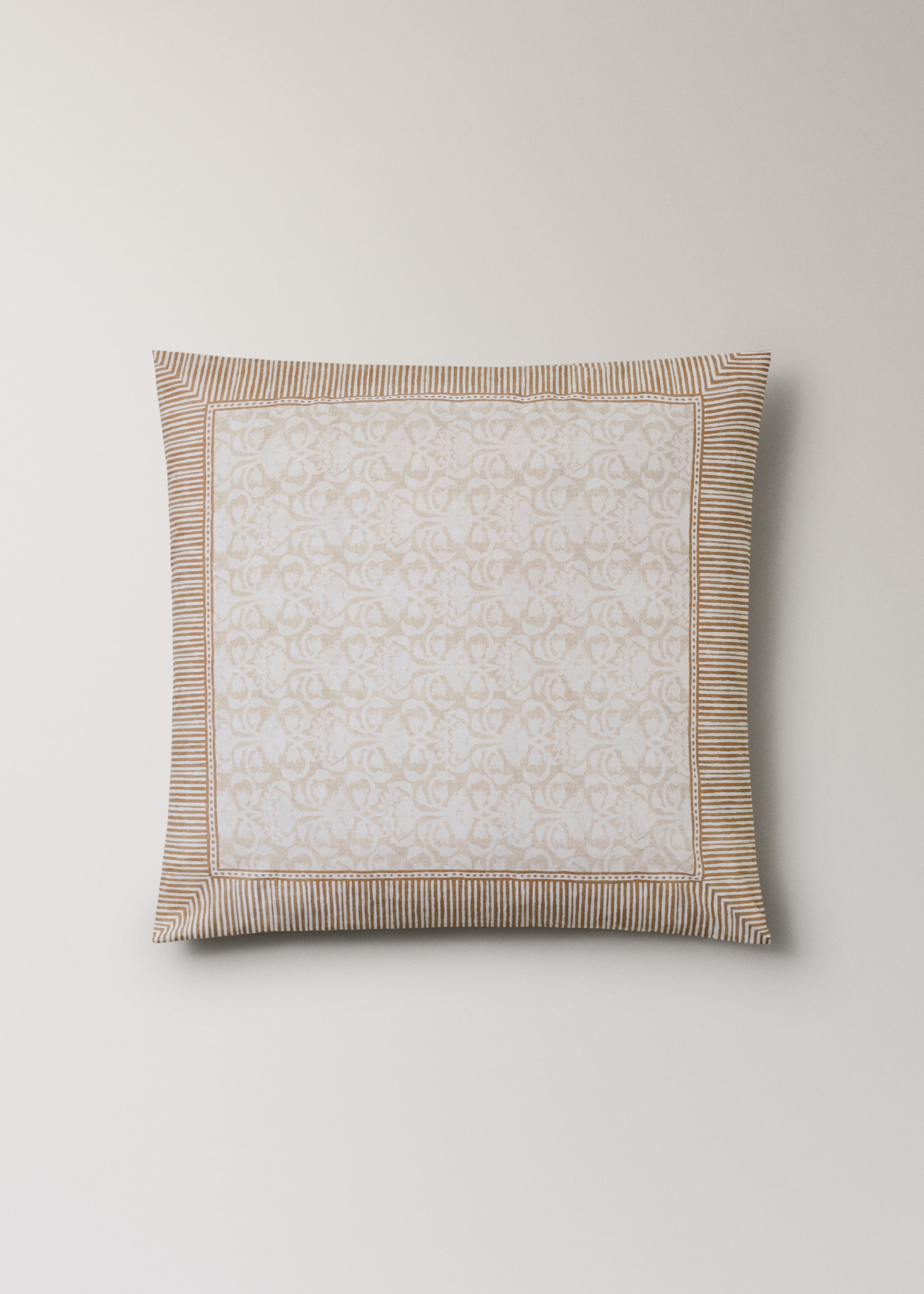 Cotton percale pillowcases with floral border design 60x60 cm - Article without model, Ochre. Ref: 27012957-00.