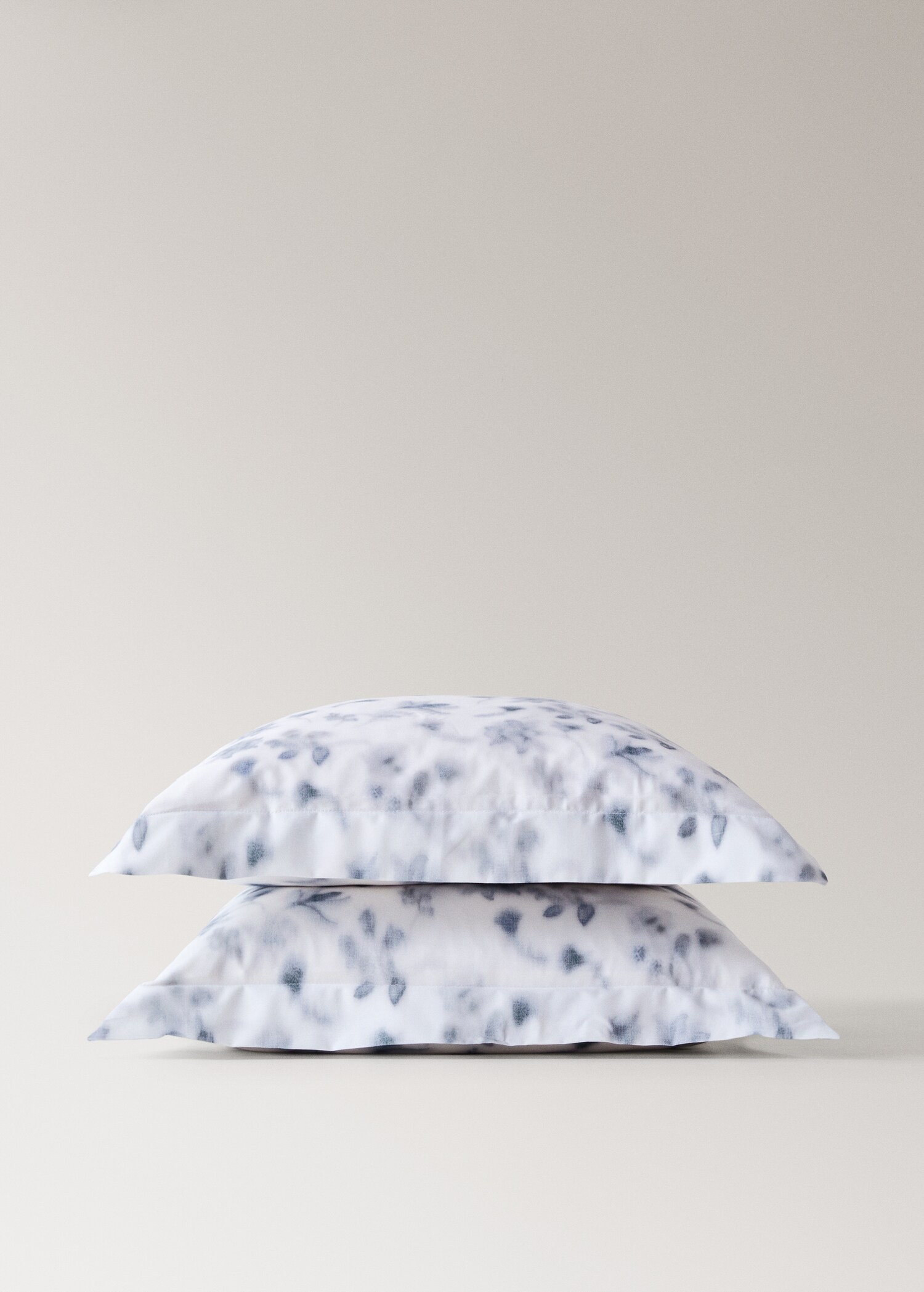 Dues fundes coixí percala flor difuminada 60x60 cm - Detall de l'article 3