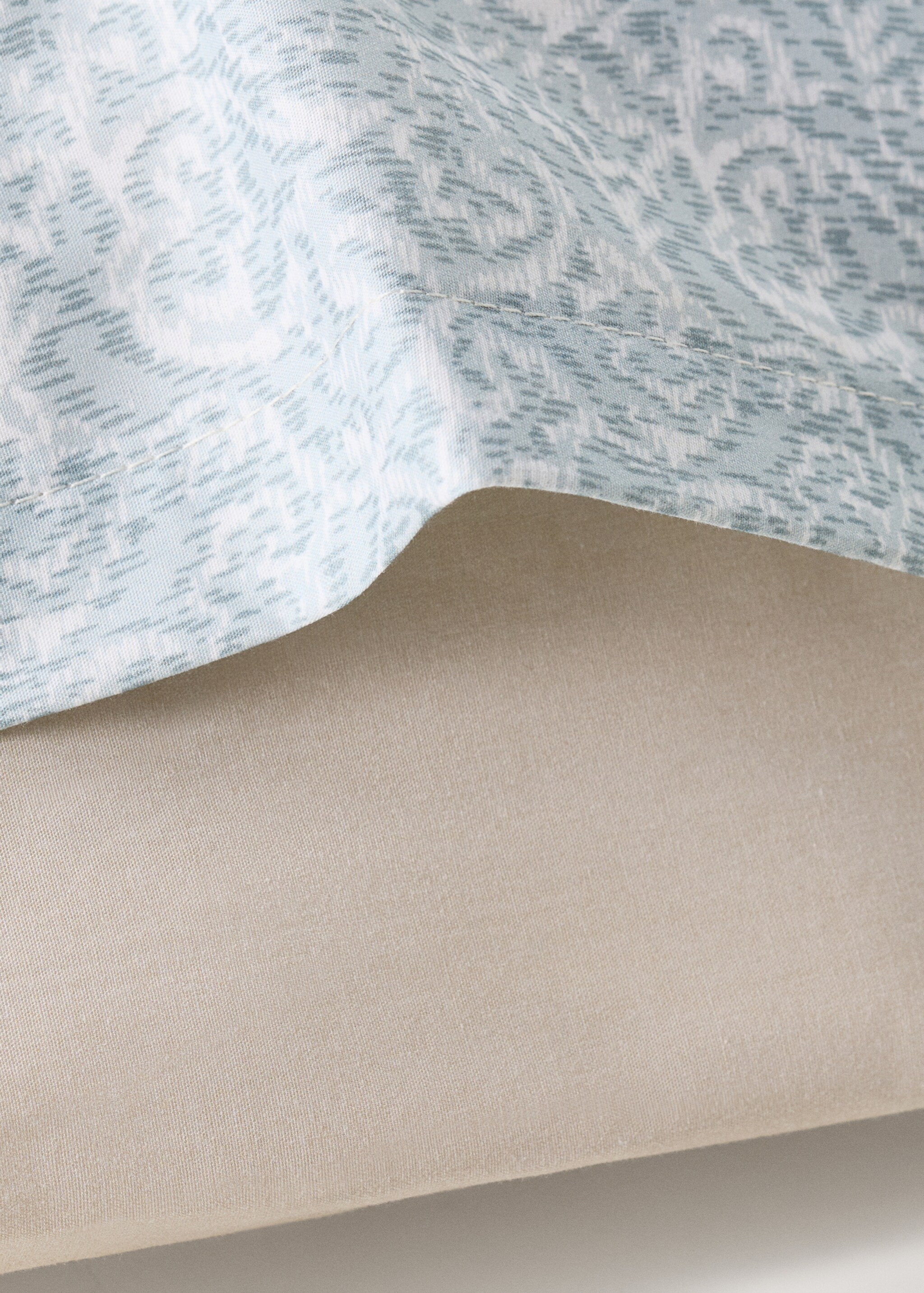 Two decorative floral percale pillowcases with striped trim 50 x 75 cm - Details of the article 1, Pastel Green. Ref: 27012968-00.