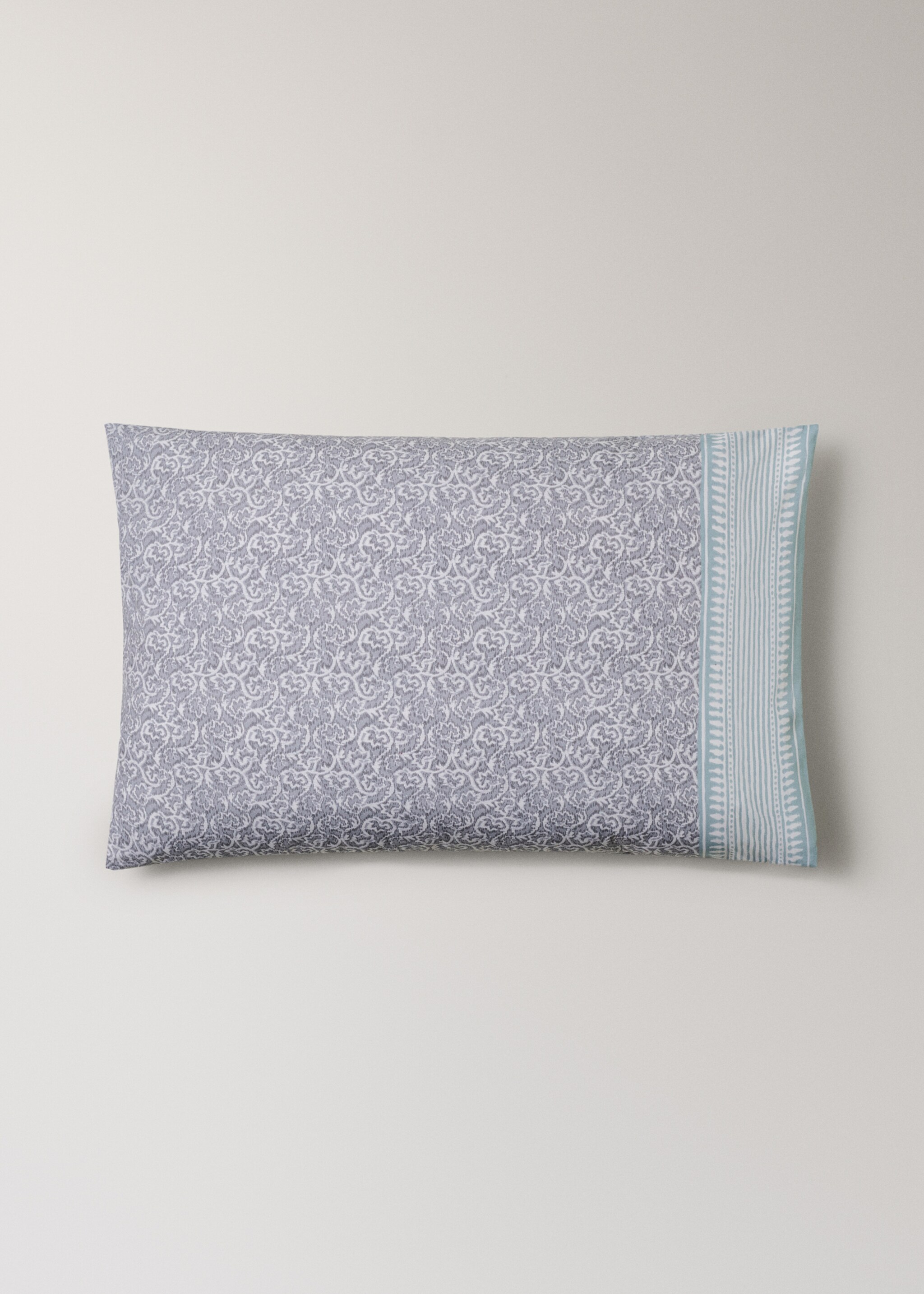 Two percale pillowcases with decorative floral border and striped trim 50x75 cm - Article without model, Light/Pastel Grey. Ref: 27012968-00.