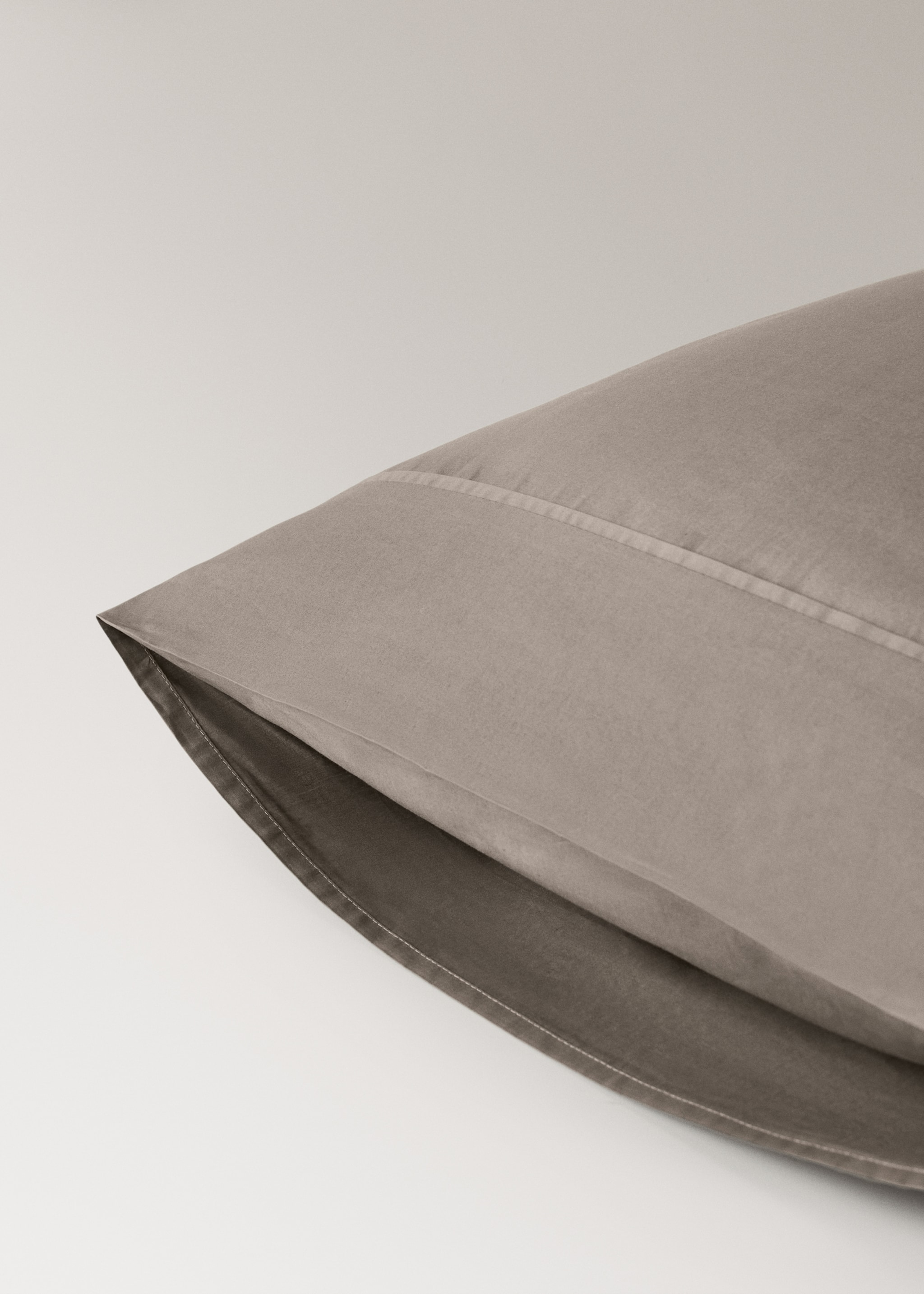 Two 300-thread count cotton percale pillowcases 50x75 cm - Details of the article 3, Coffee. Ref: 27012983-00.