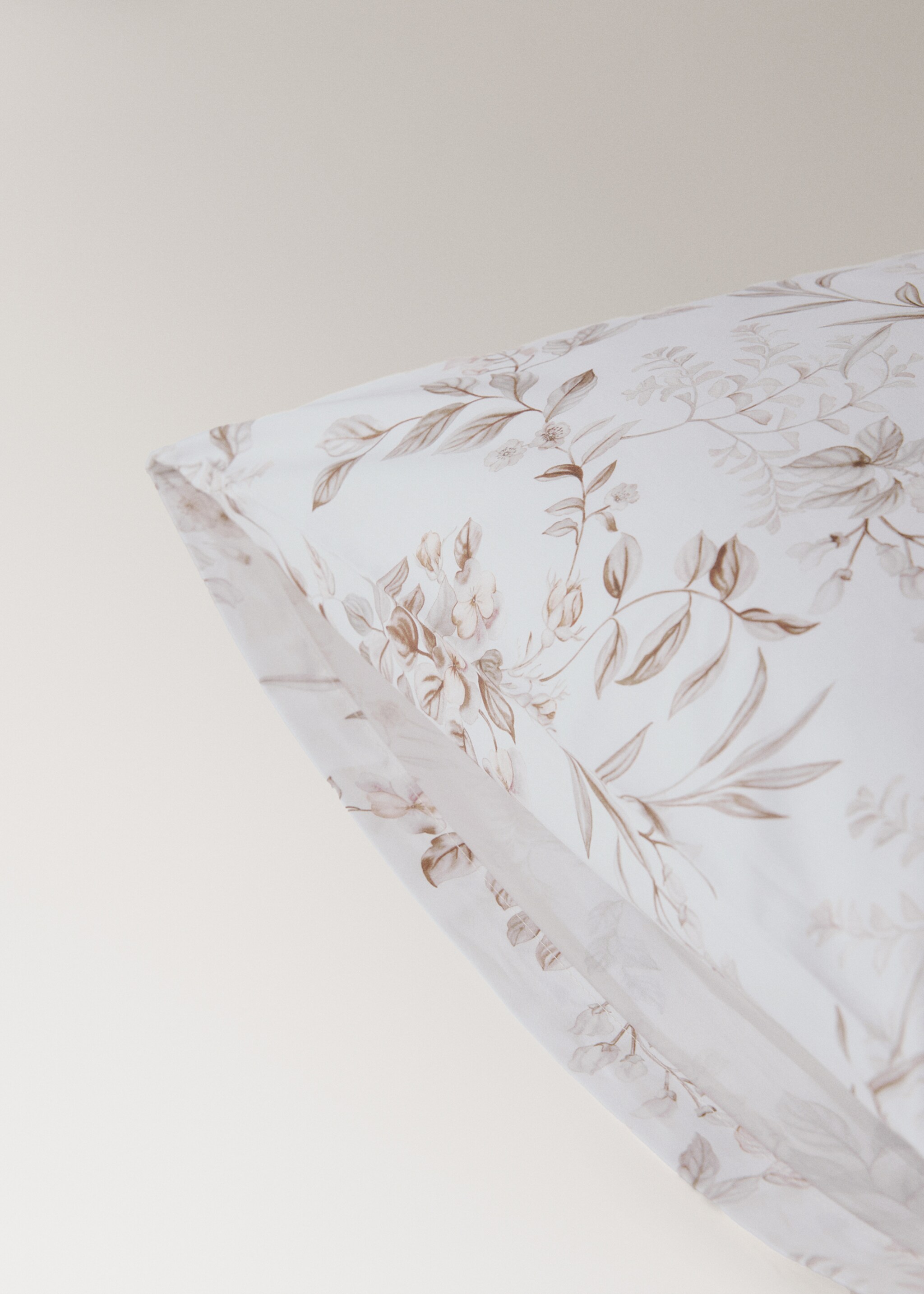 Two garden floral print pillowcases 50x75 cm - Details of the article 2, Peach. Ref: 27012986-00.