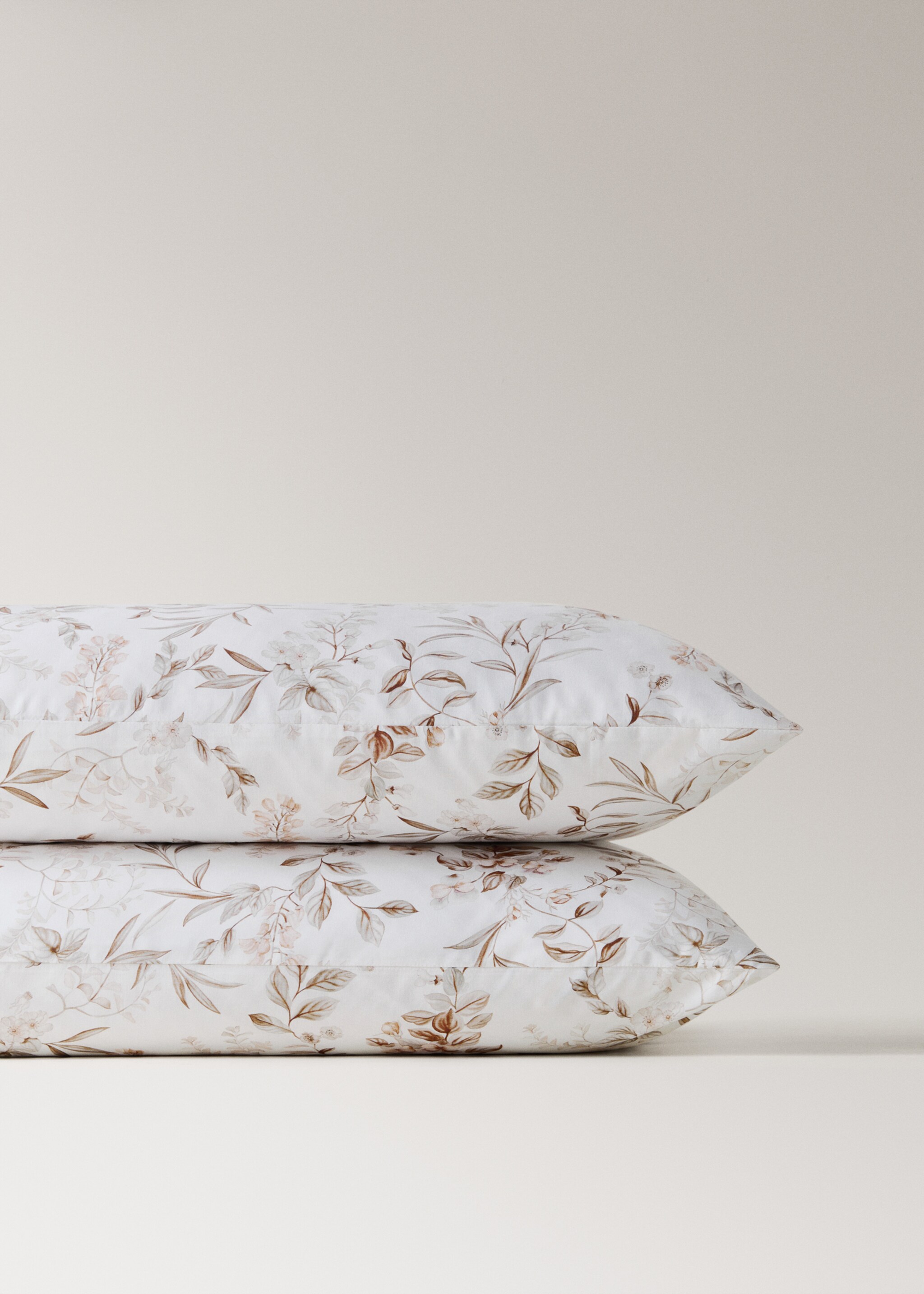 Two garden floral print pillowcases 50x75 cm - Details of the article 3, Peach. Ref: 27012986-00.