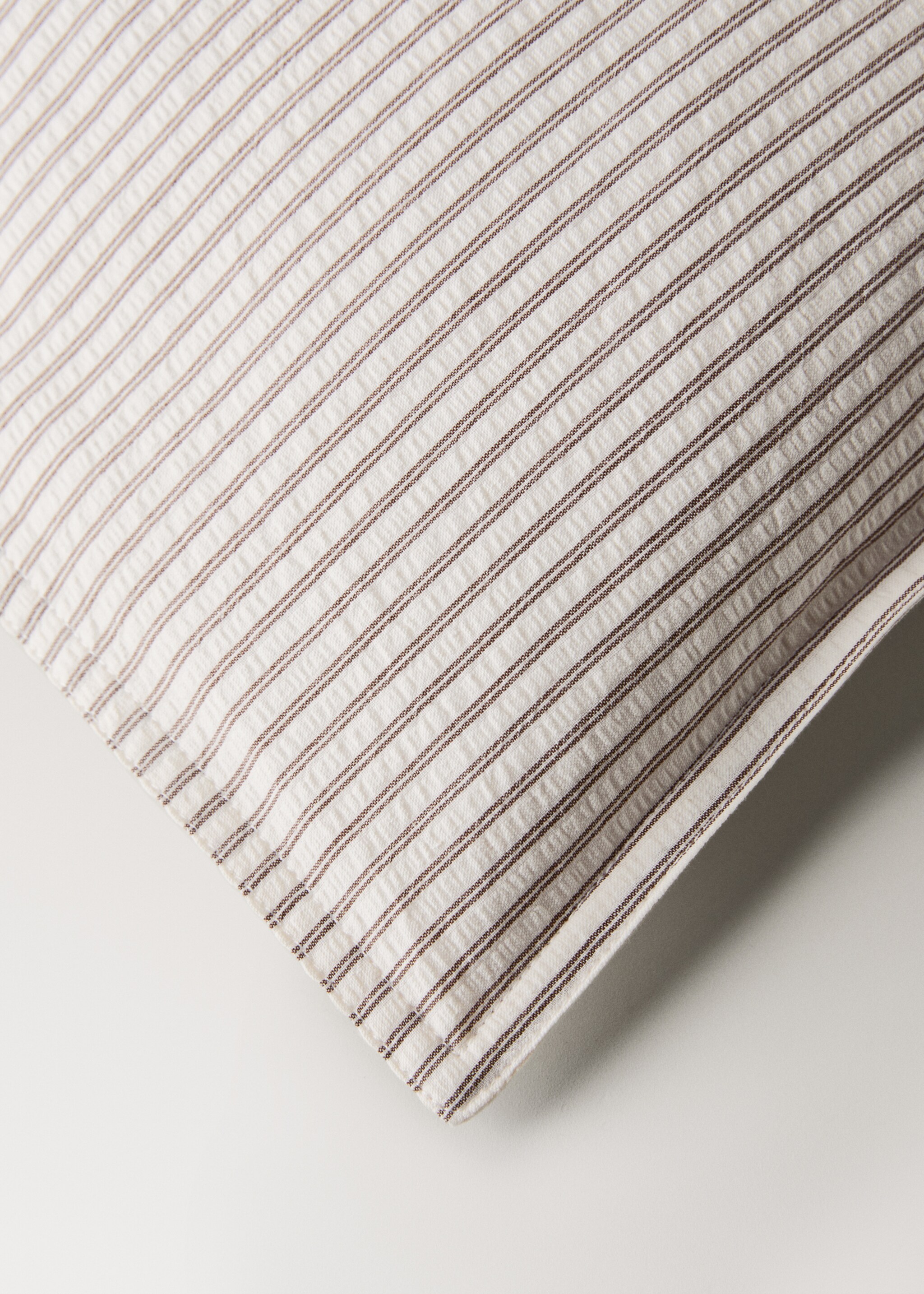 Seersucker cotton duvet cover with fine stripes for 150/160 cm bed - Details of the article 3, Coffee. Ref: 27013275-00.