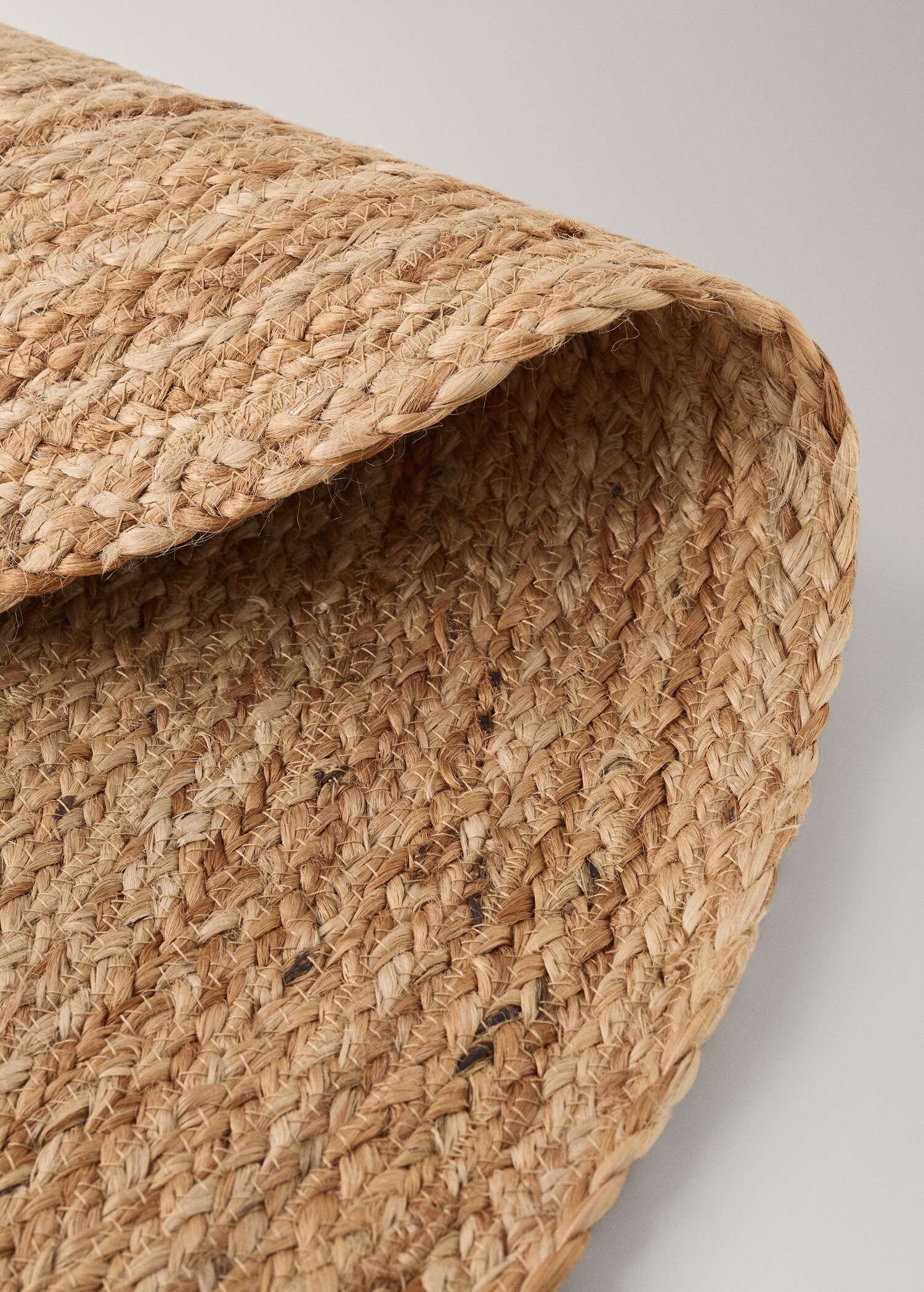 Round jute rug - Details of the article 2