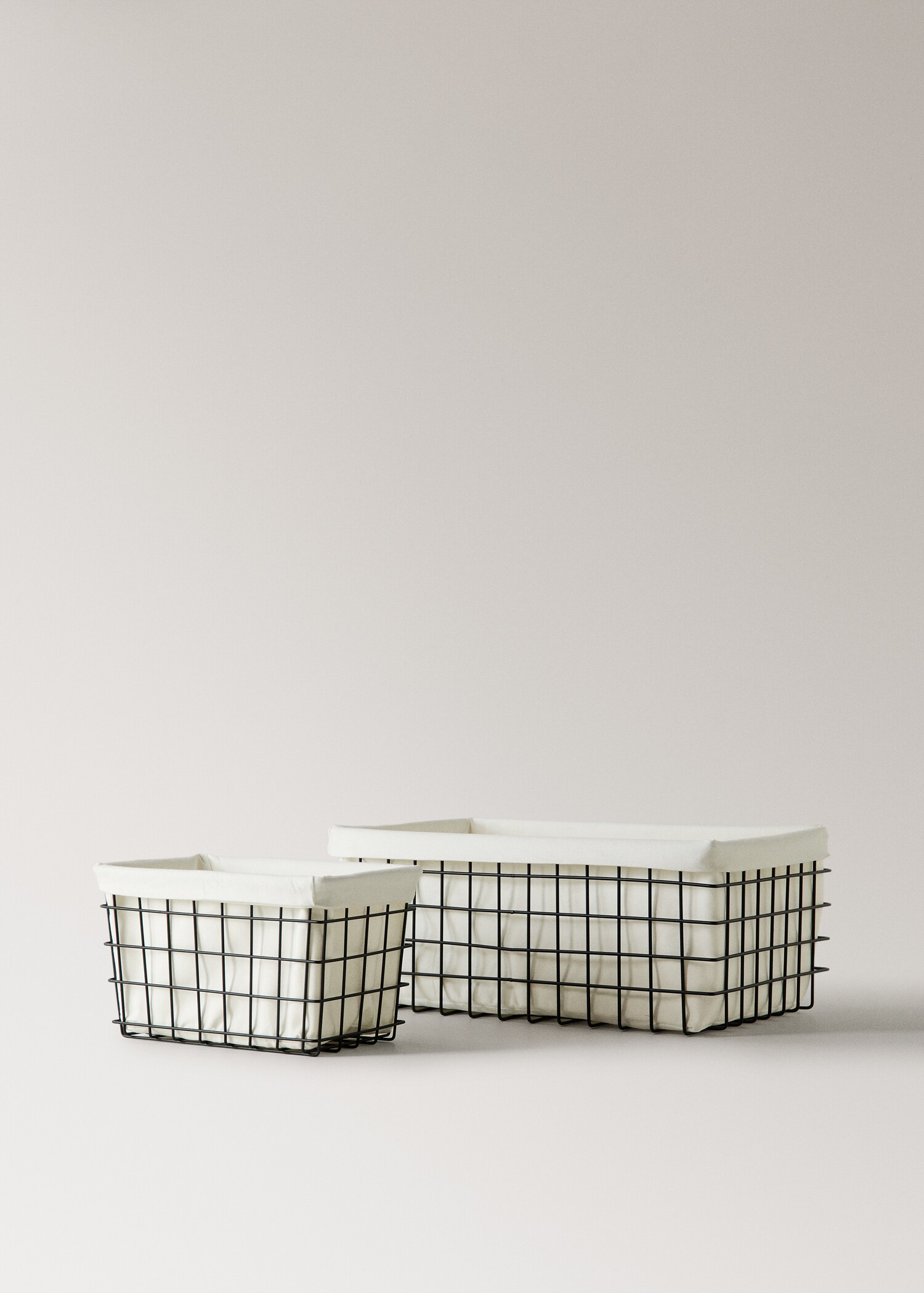 Small rectangular lined basket - Details of the article 3