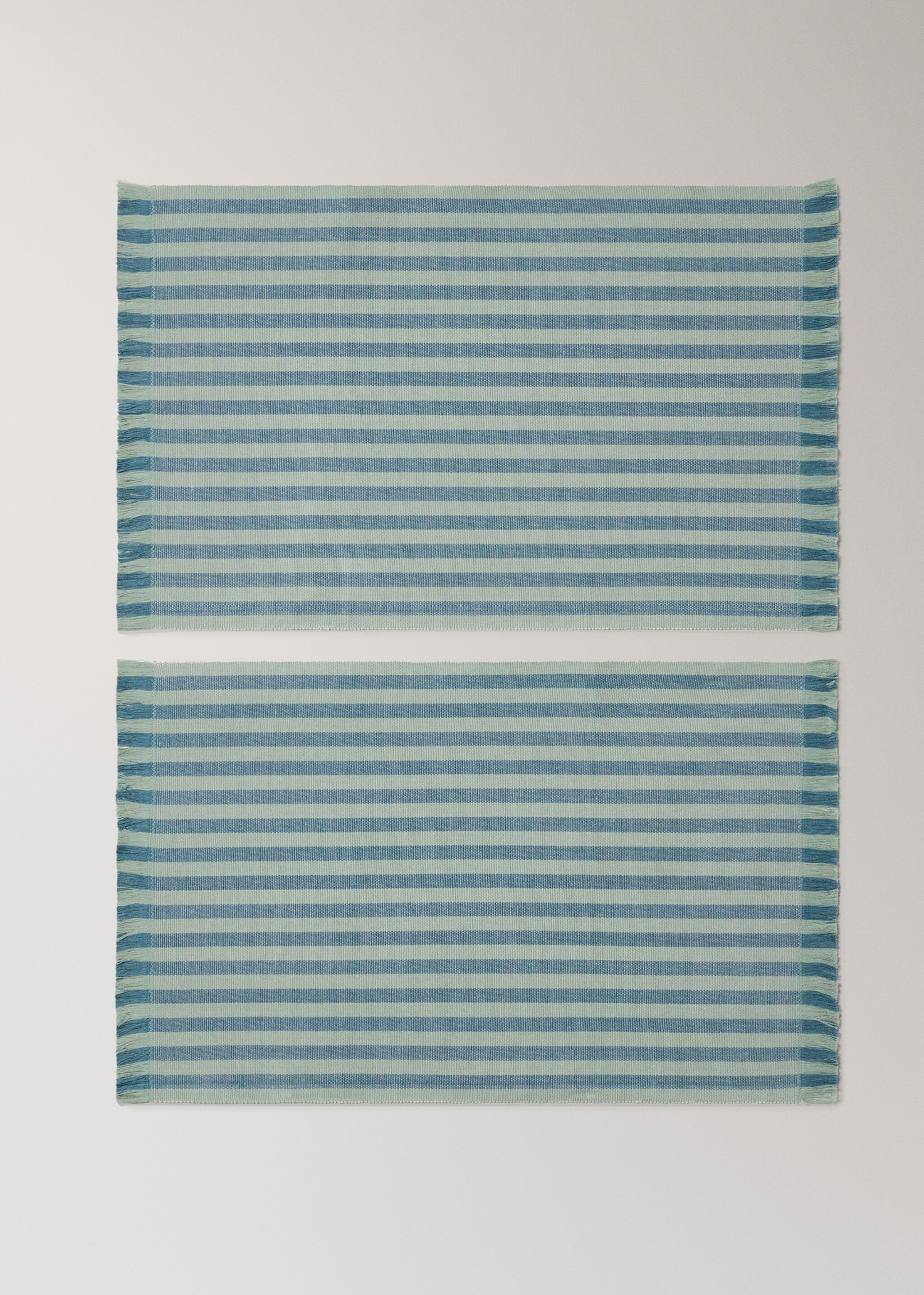 Yarn-dyed bicolour striped table mats - Article without model, Green. Ref: 27013292-00.