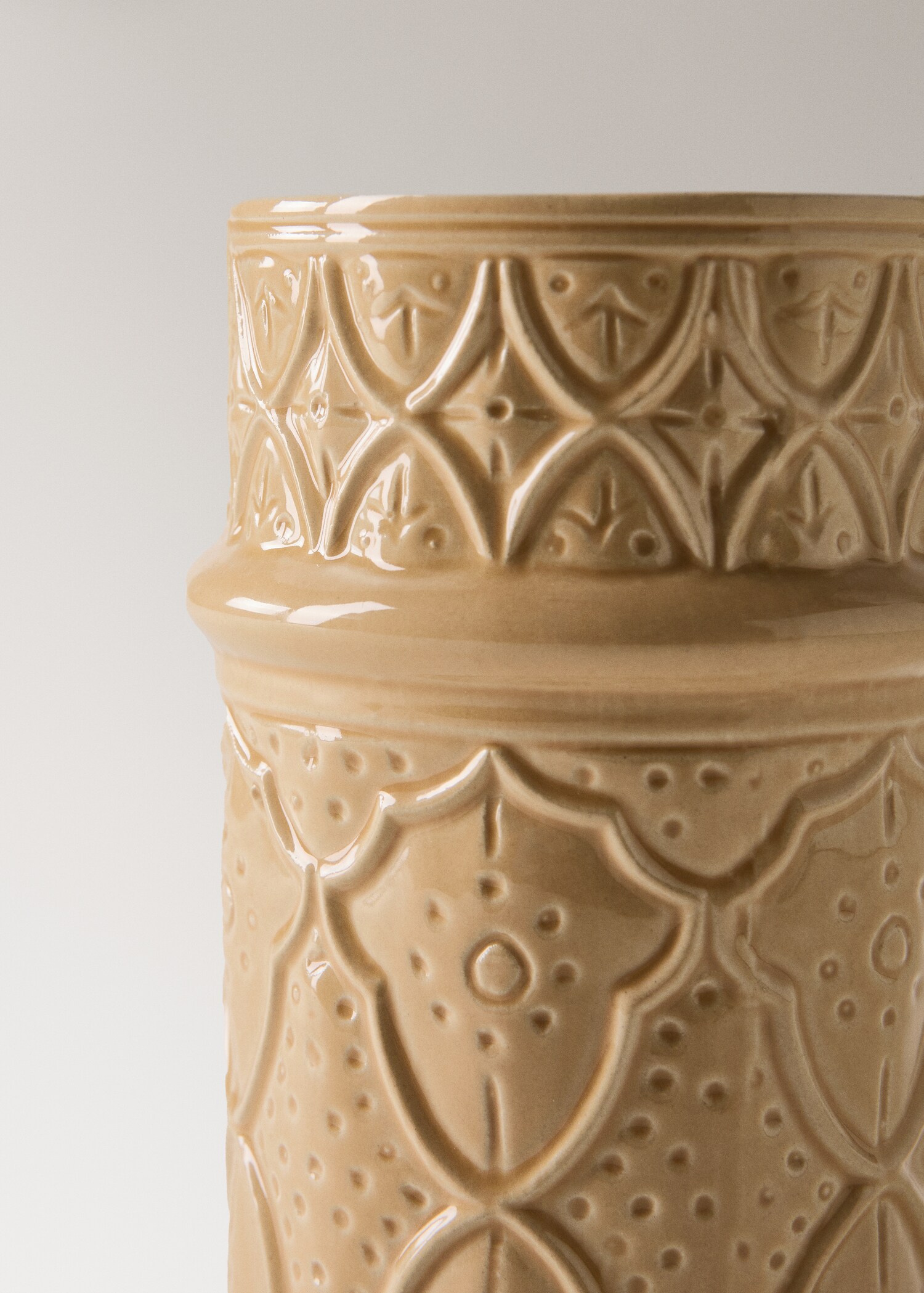Medium stoneware embossed vase - Details of the article 2