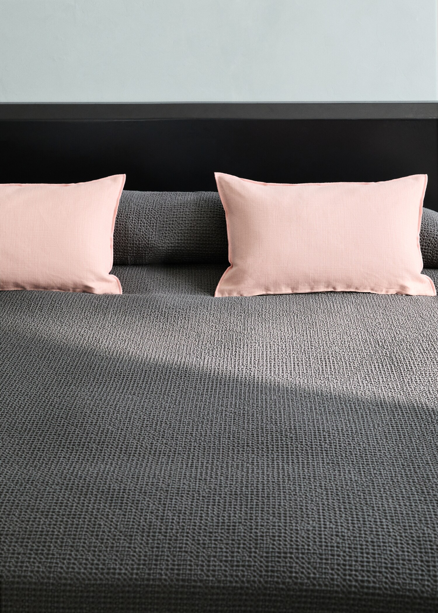 Garment-dyed waffle cotton bedspread for 130/150 cm bed - Details of the article 7