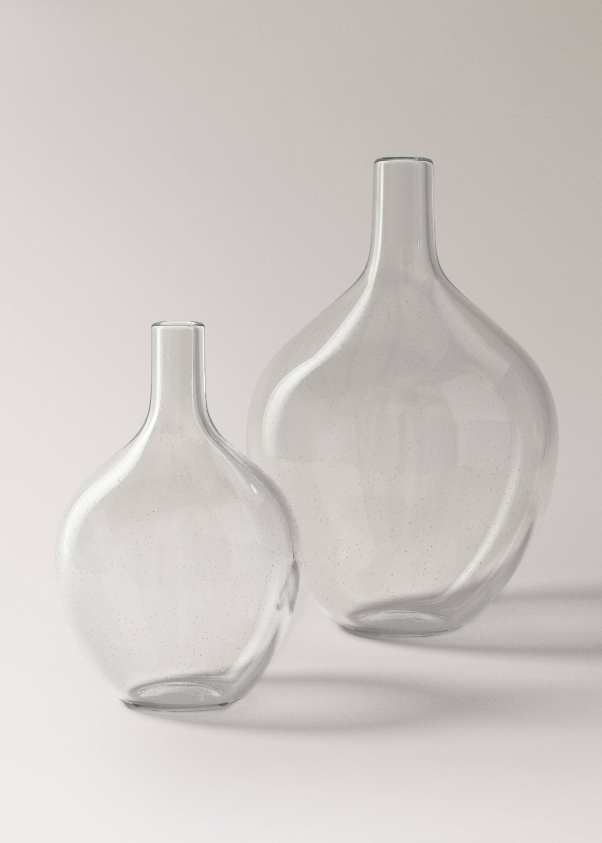 Large bottle glass vase - Details of the article 3, Ice Grey. Ref: 27013307-00.