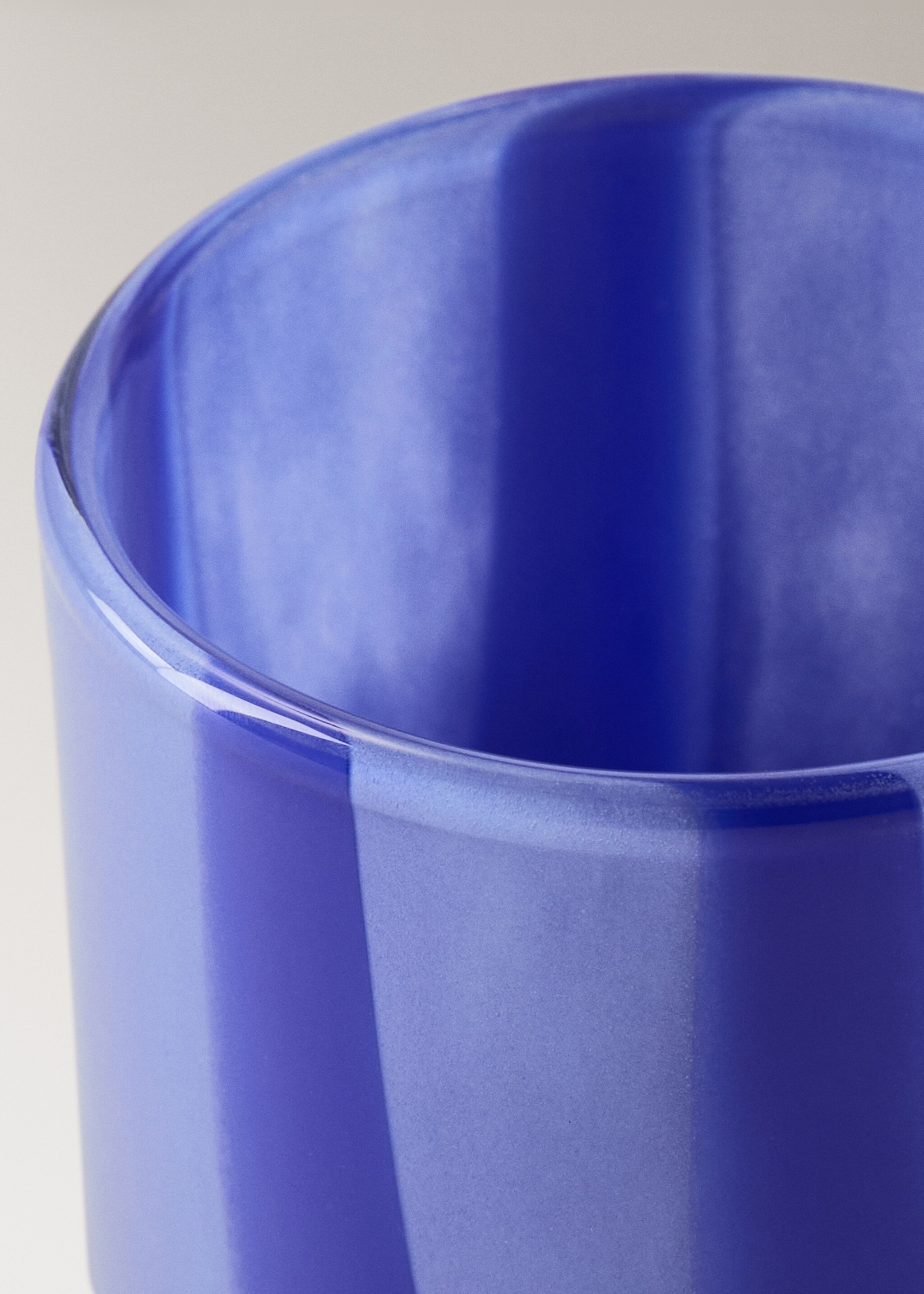 Kaarsenhouder van mondgeblazen glas - Detail van het artikel 1, Blauw. Ref: 27013313-00.