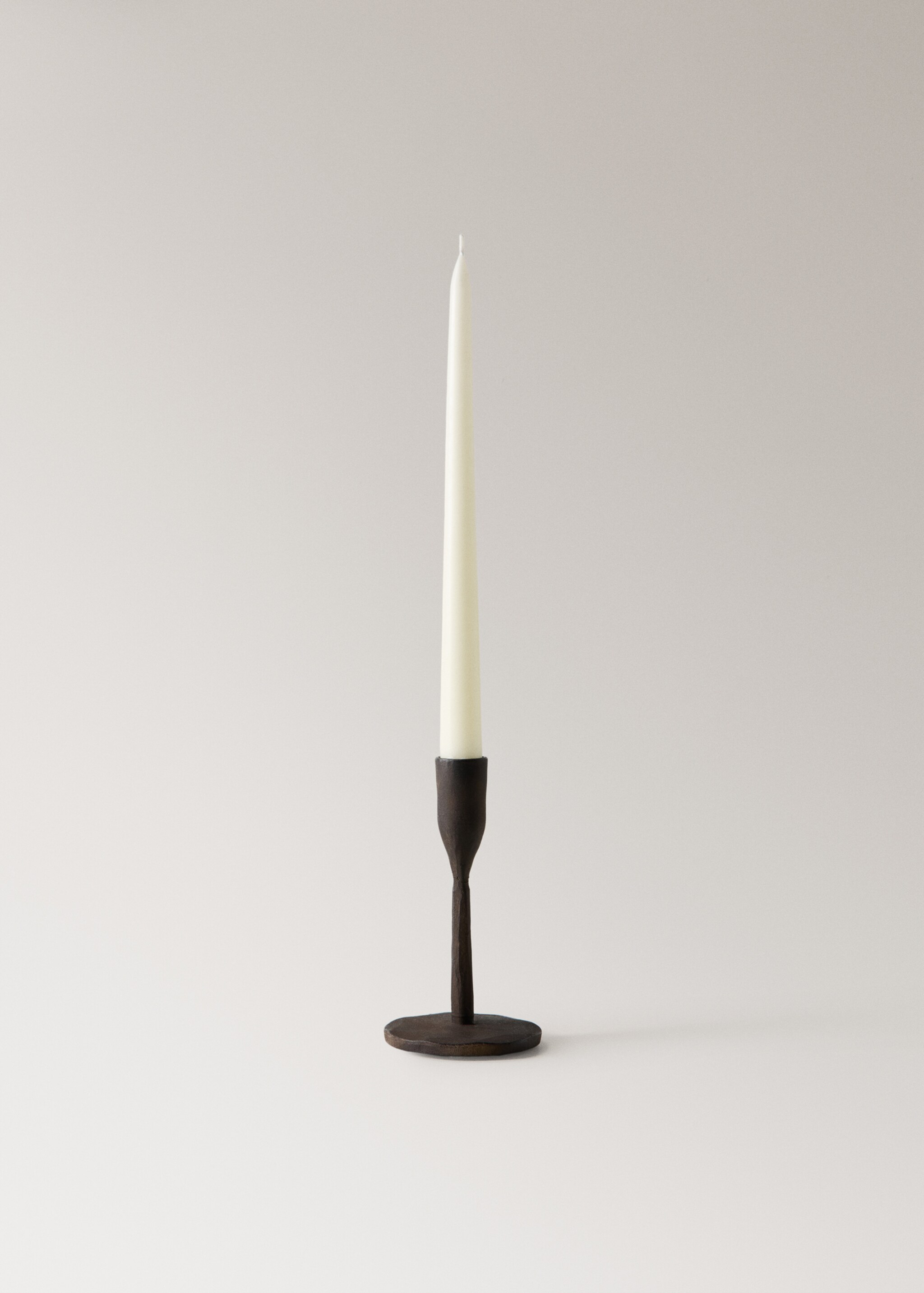 Low iron candle holder - Details of the article 3, Chocolate. Ref: 27013314-00.