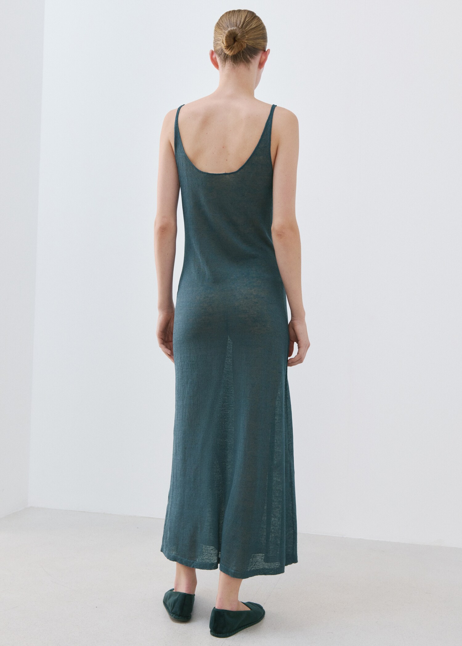 Linen knit dress - Reverse of the article