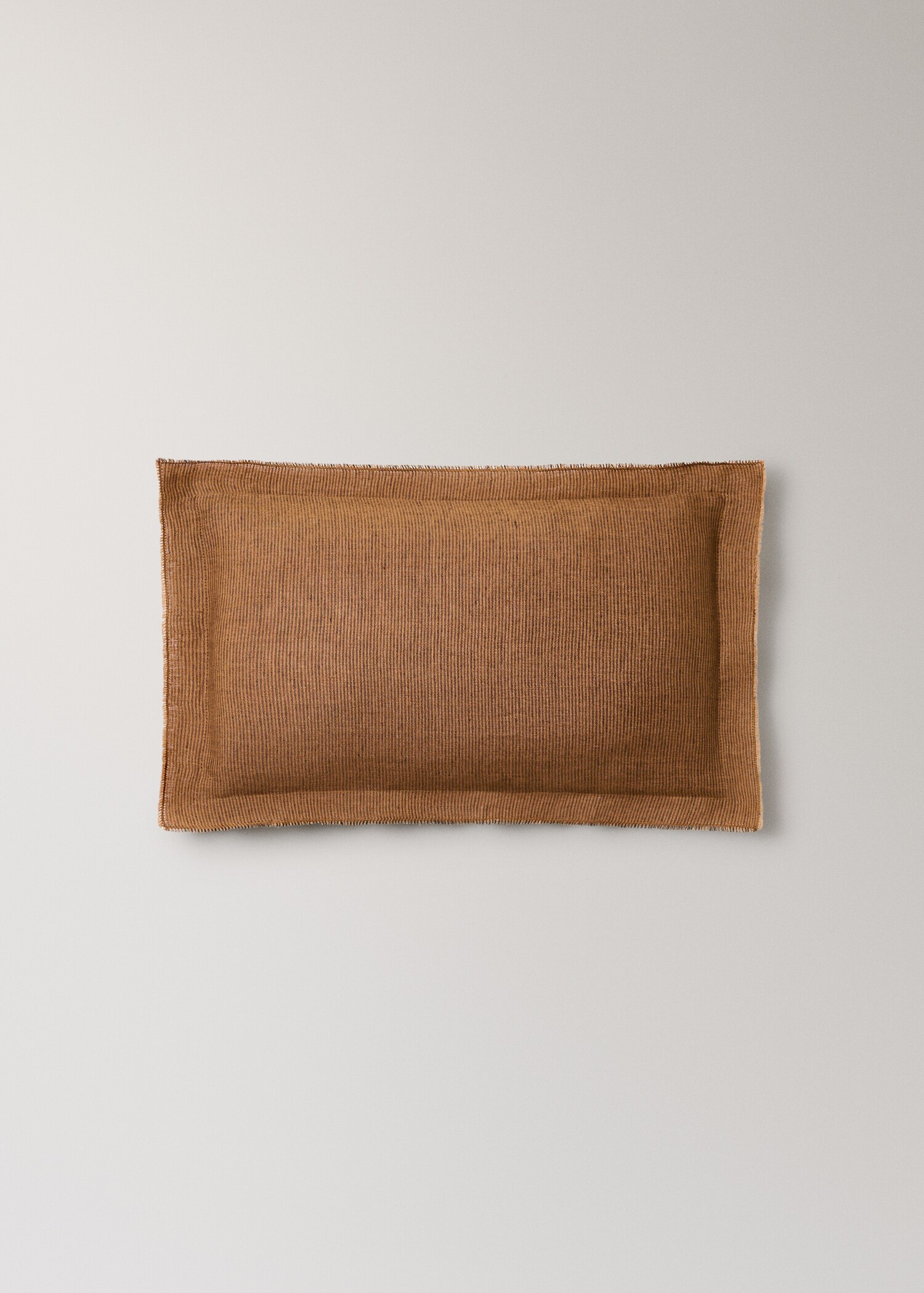 Linen cushion cover with topstitch finish 30x50 cm - Article without model