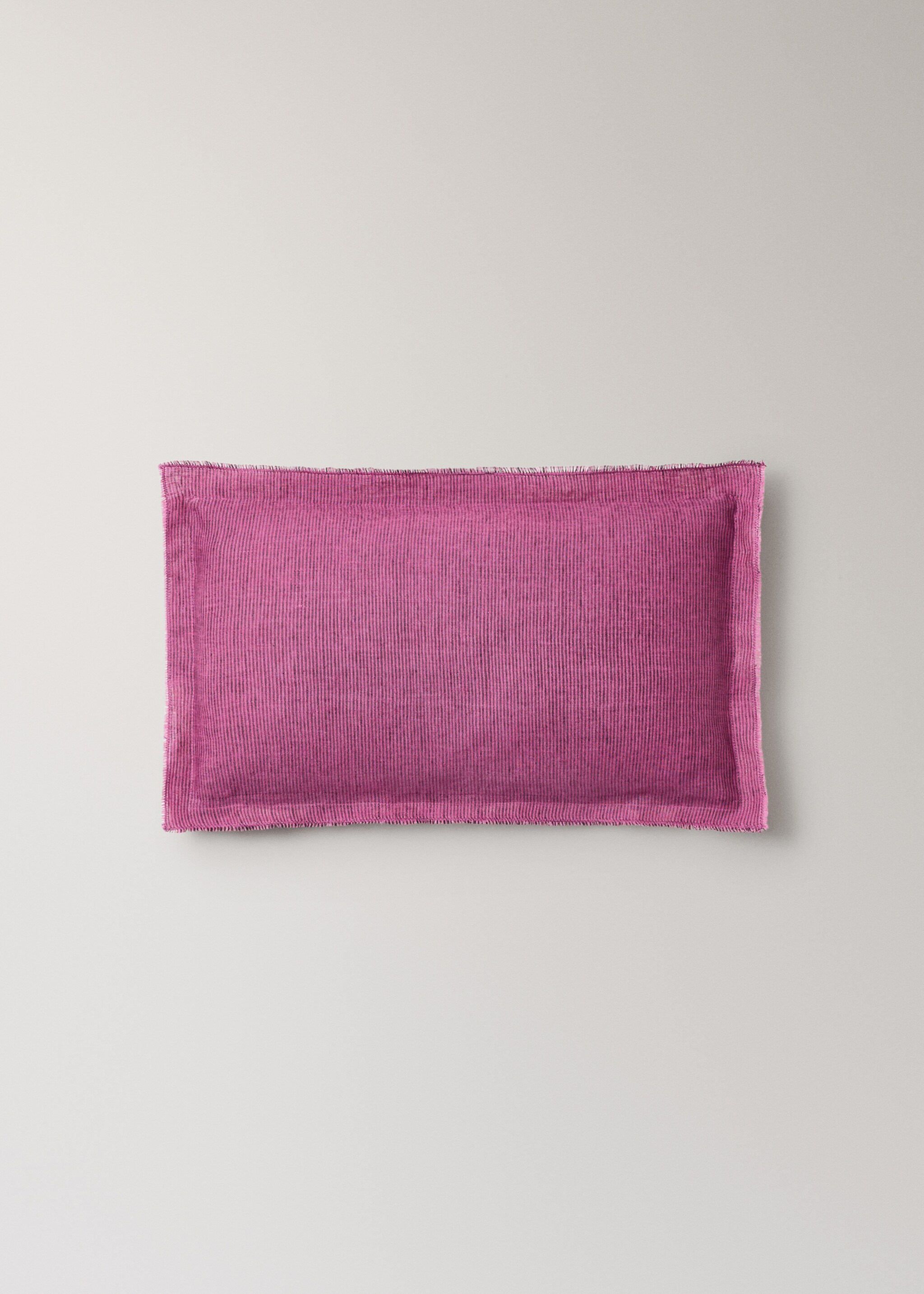Linen cushion cover with topstitch finish 30x50 cm - Article without model, Pink. Ref: 27013318-00.