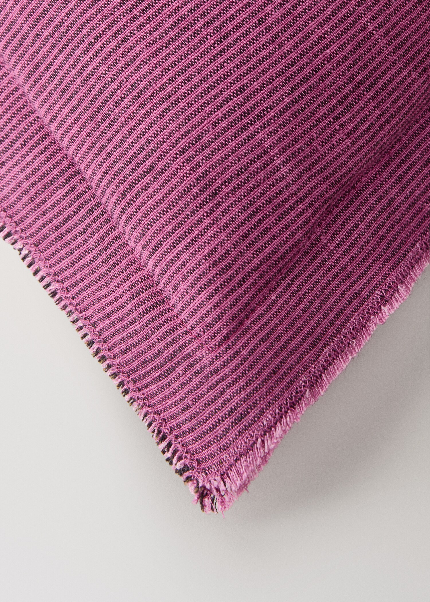 Linen cushion cover with topstitch finish 30x50 cm - Details of the article 1