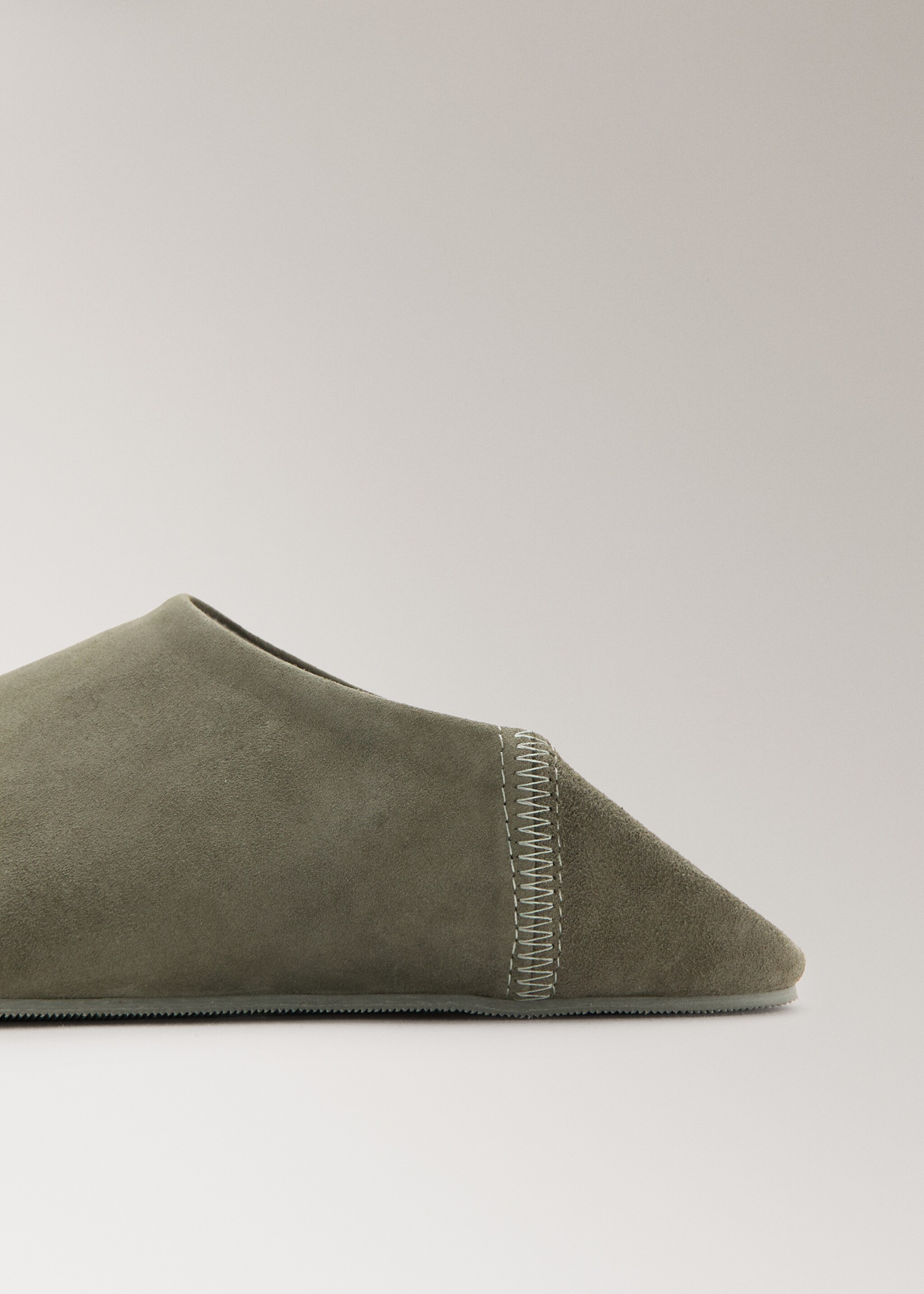 Leather clogs with stitching detail - Details of the article 2, Khaki. Ref: 27013319-00.