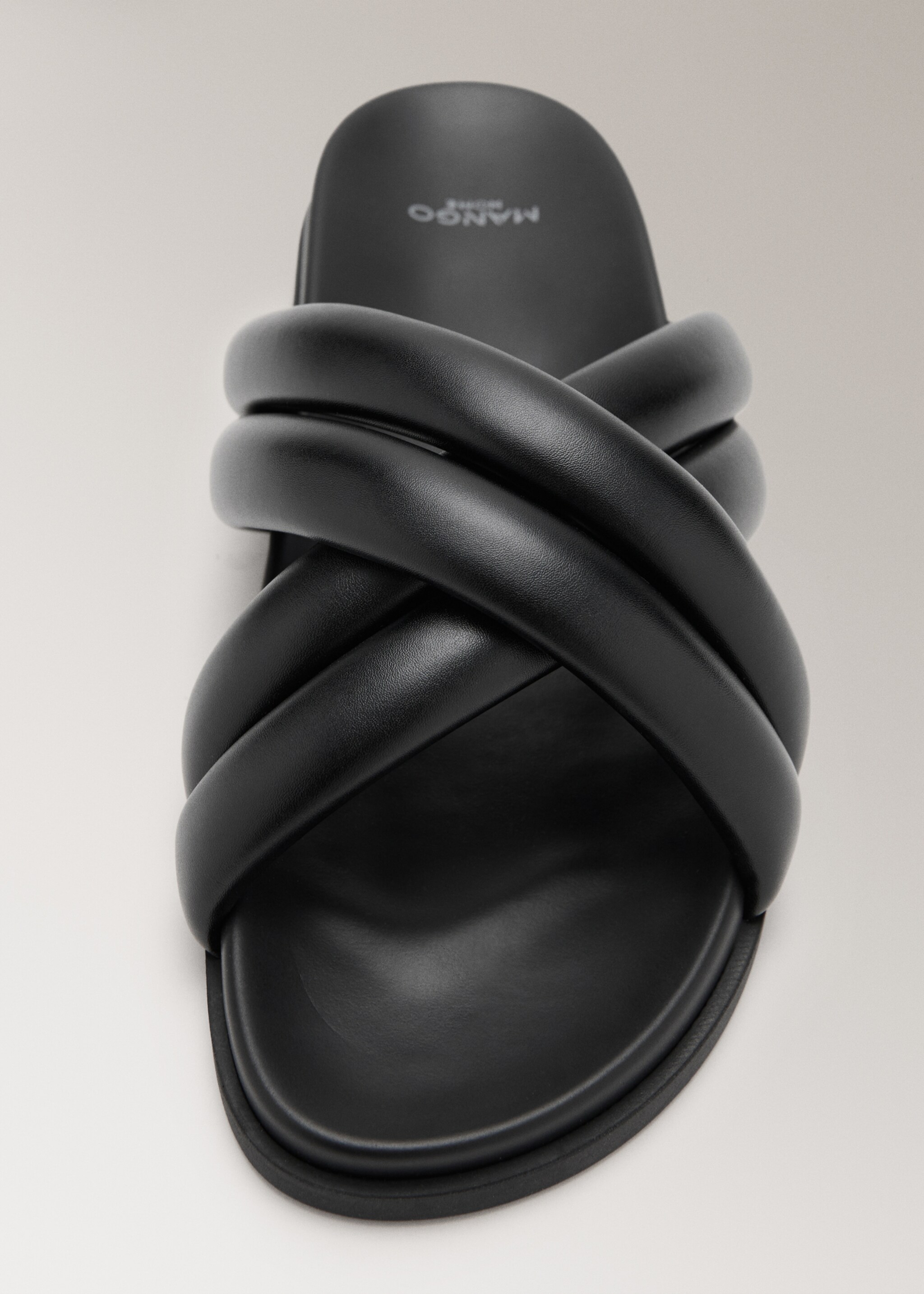 Padded cross-strap leather sandal - Details of the article 2, Black. Ref: 27013320-00.
