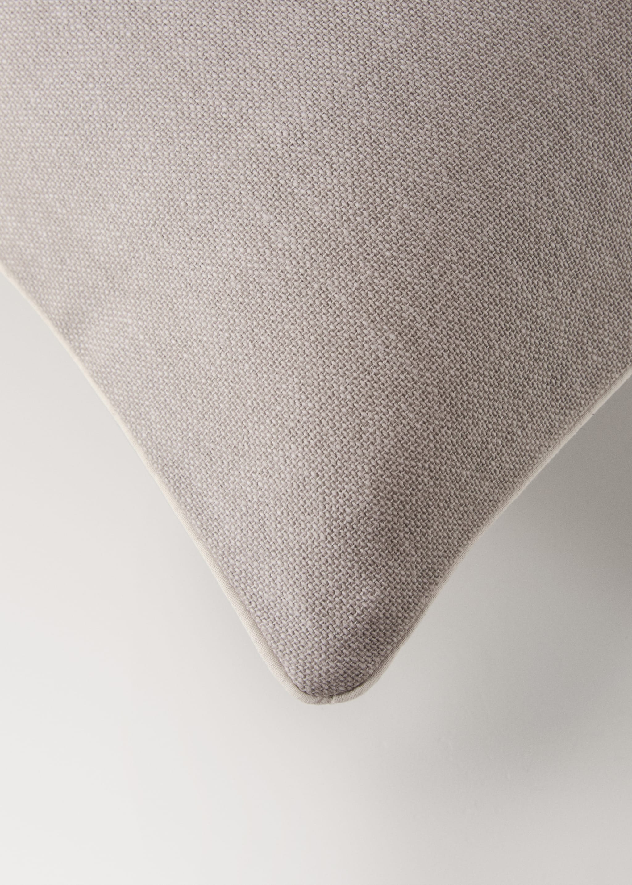 Cotton cushion cover with structure 30x50cm - Details of the article 1, Sand. Ref: 27013322-00.
