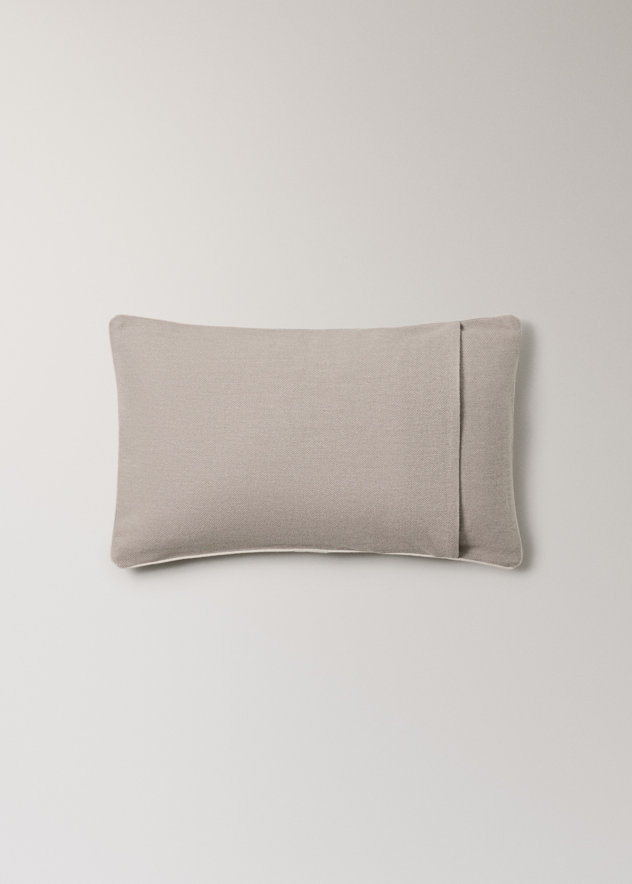 Cotton cushion cover with structure 30x50cm - Details of the article 4, Sand. Ref: 27013322-00.