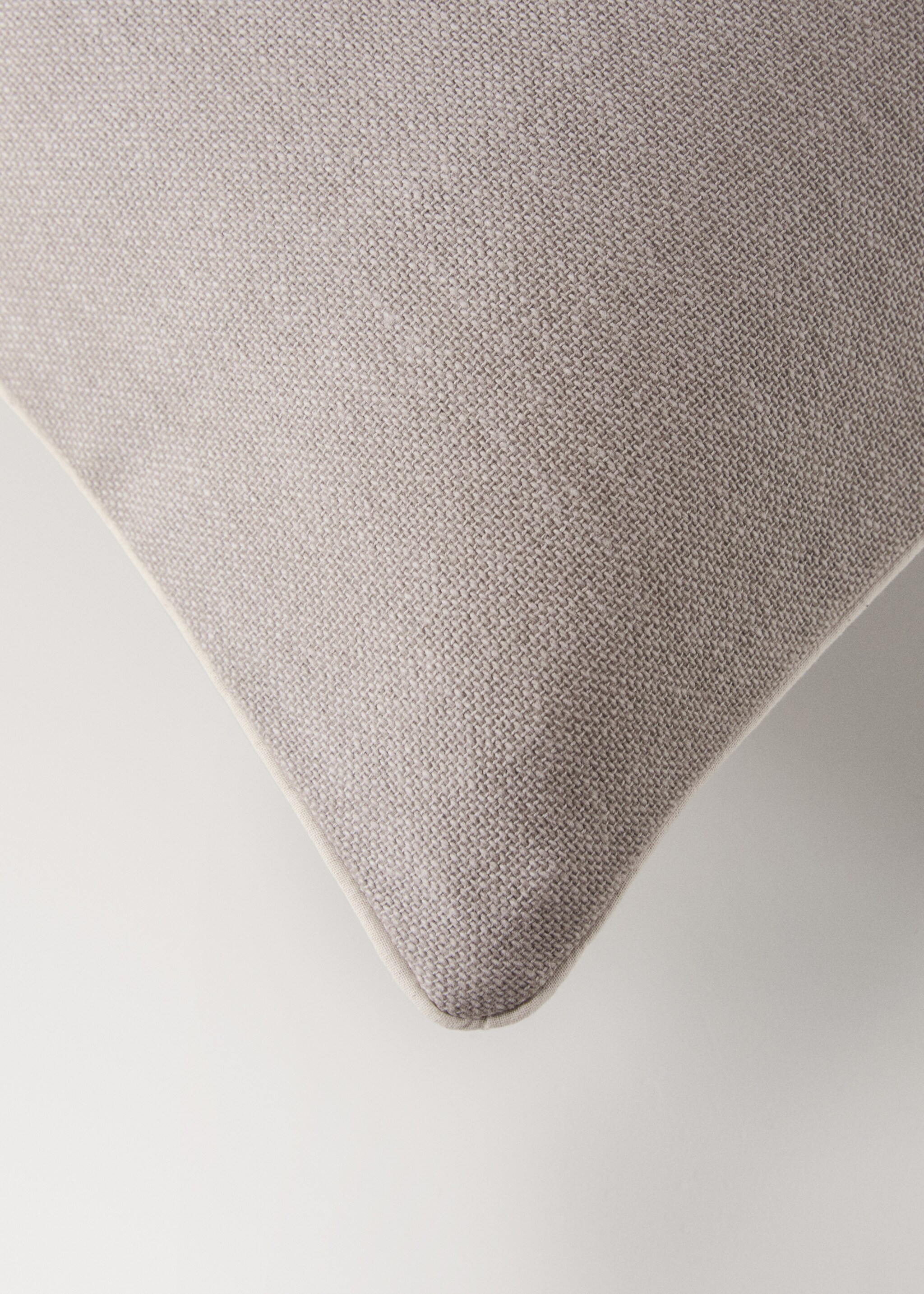 Piping cushion cover 45x45cm - Details of the article 1, Sand. Ref: 27013323-00.