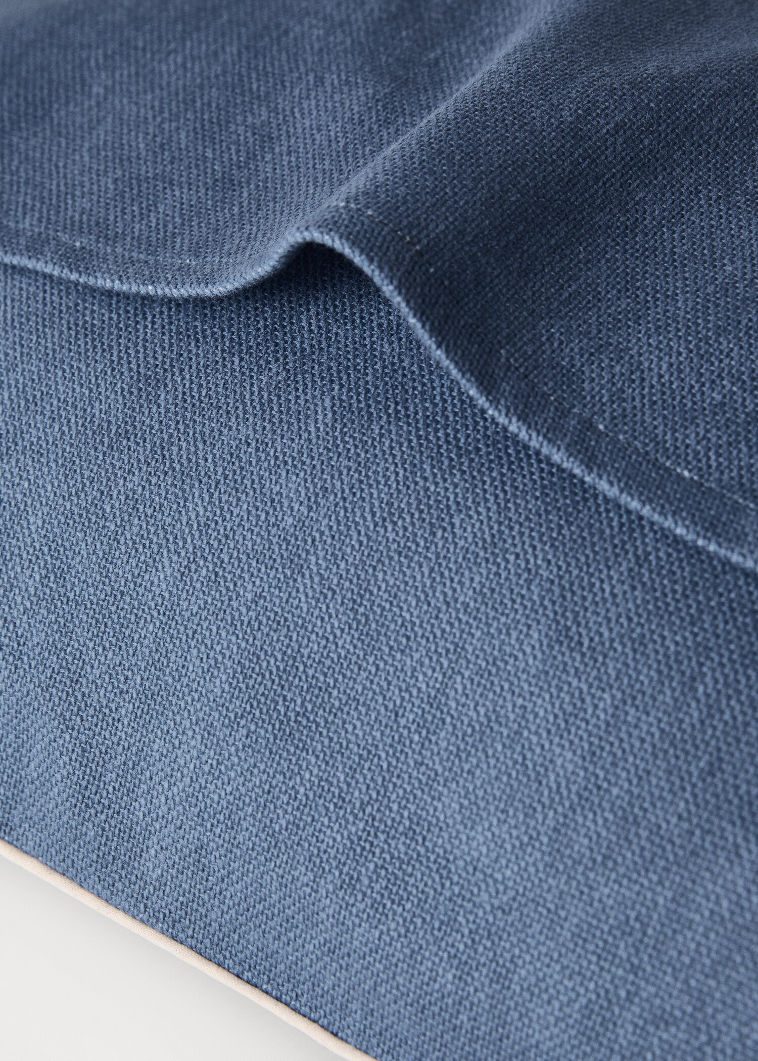 Cotton cushion cover with structure 60x60cm - Details of the article 2