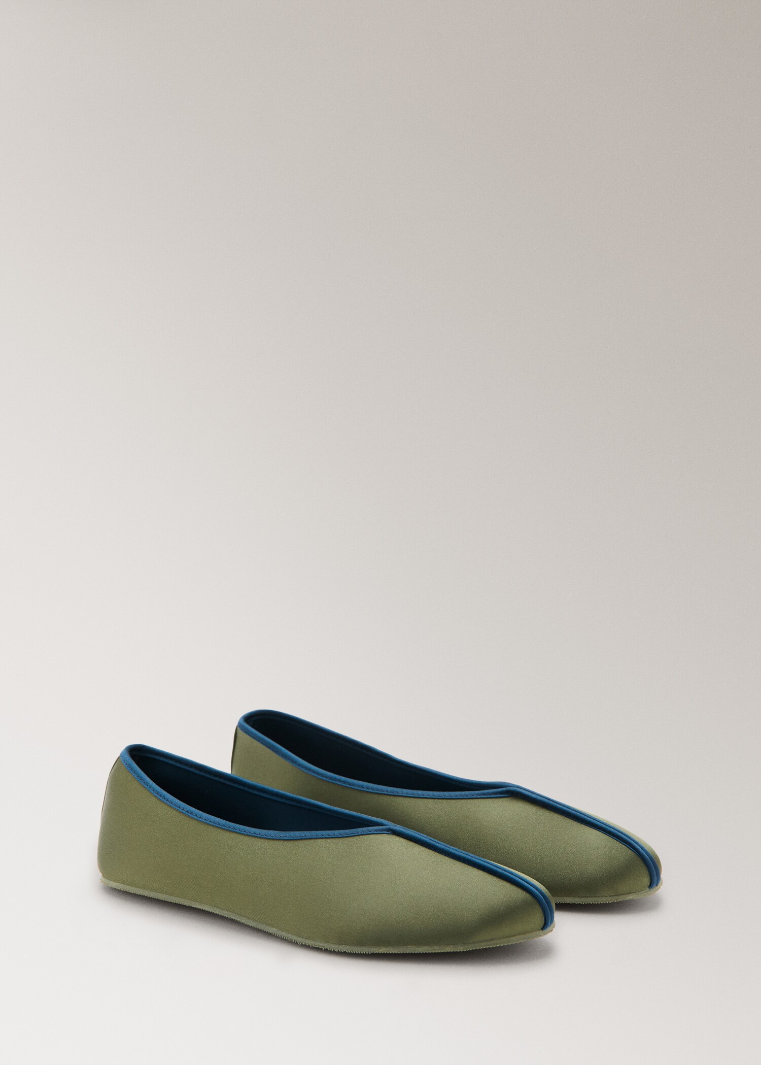 Satin ballet flats with contrast piping - Medium plane