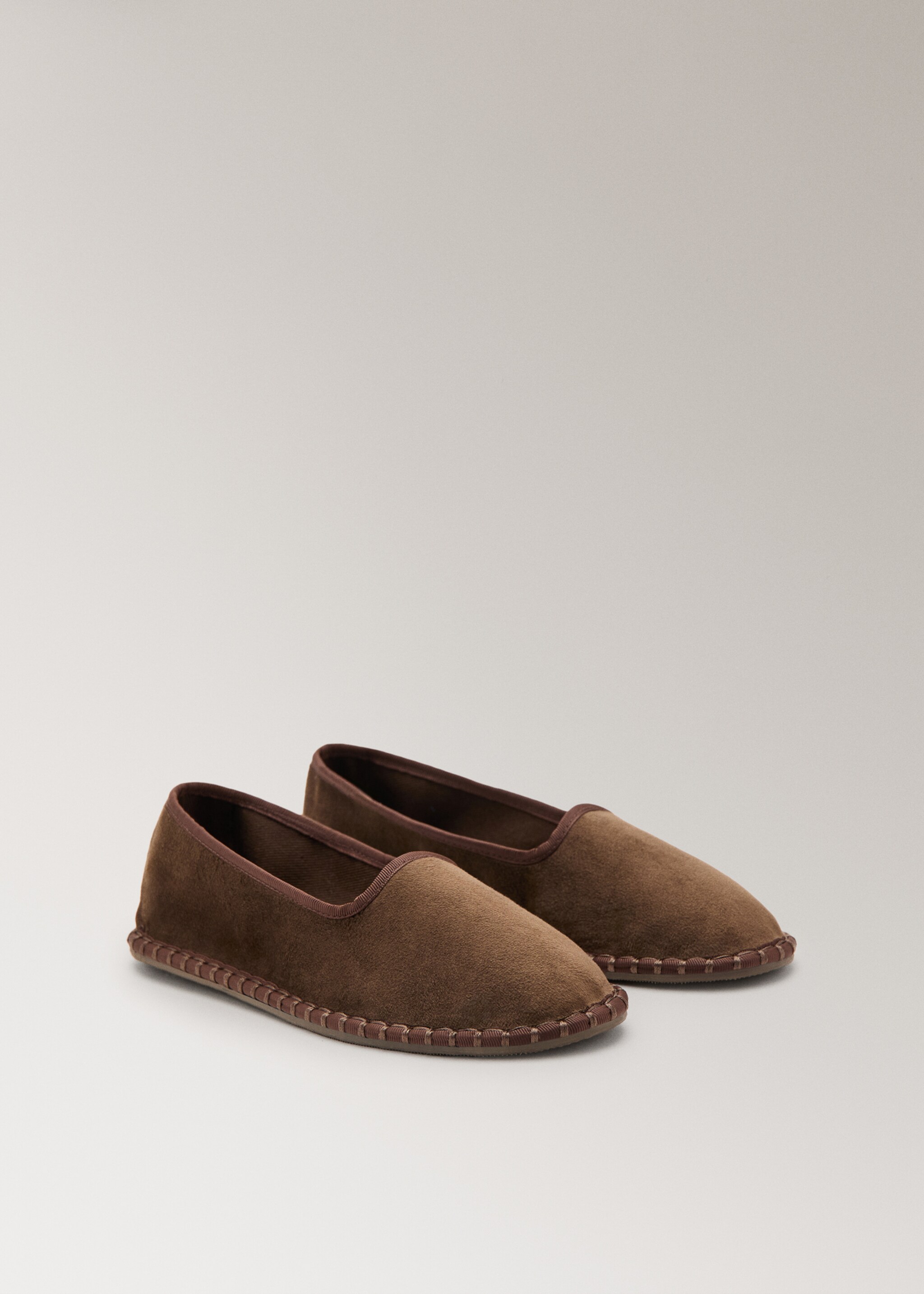 Velour shoes - Medium plane, Brown. Ref: 27013326-00.