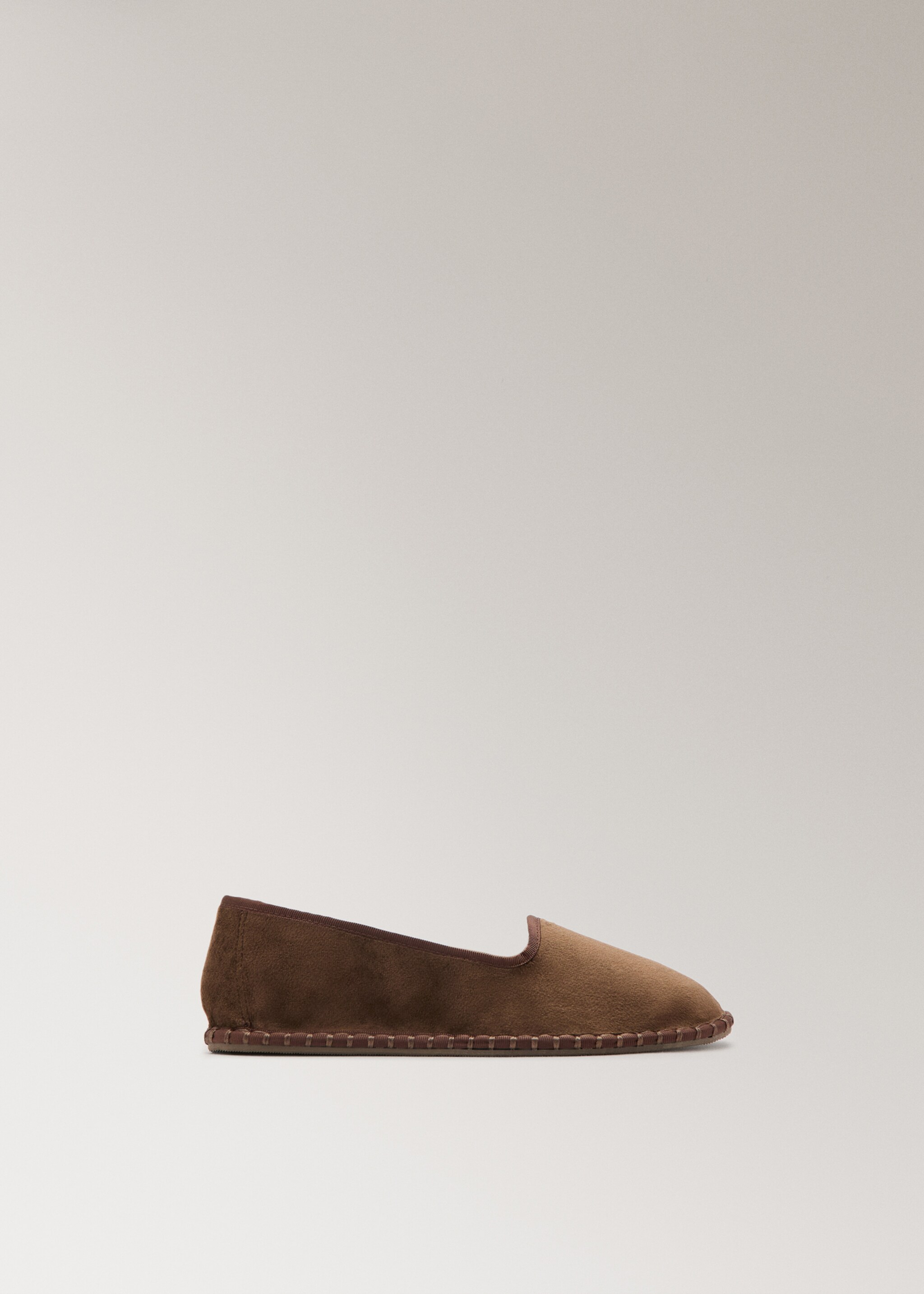 Velour shoes - Article without model, Brown. Ref: 27013326-00.