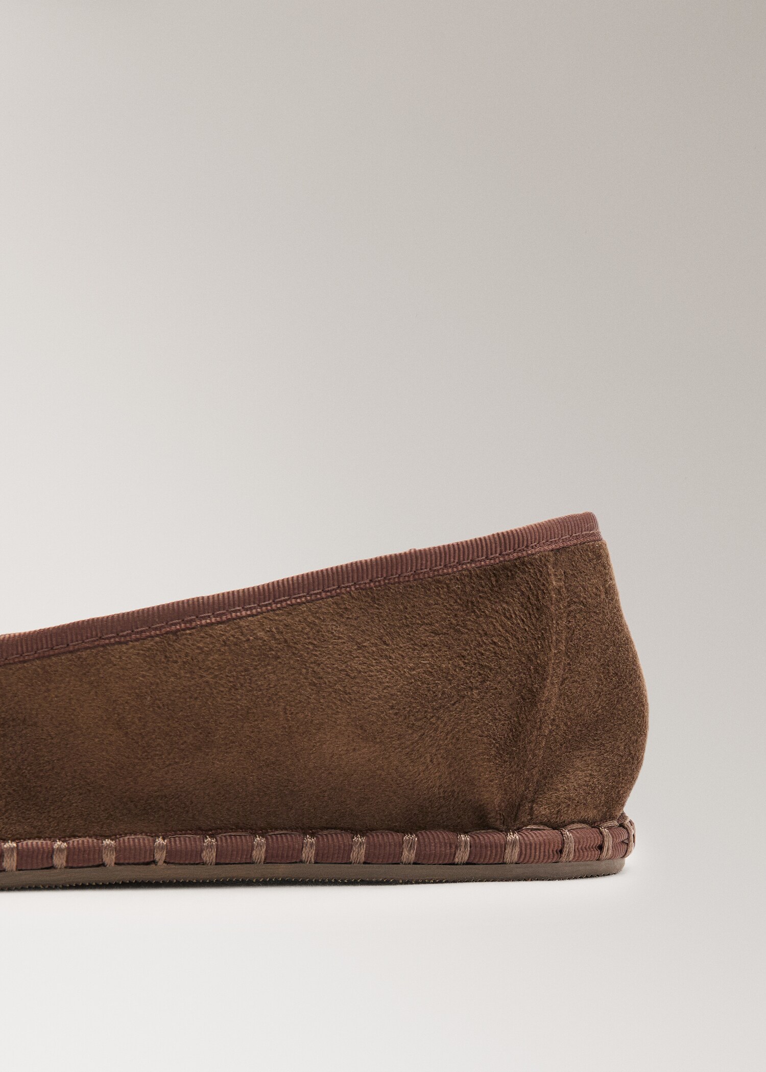 Velour shoes - Details of the article 2