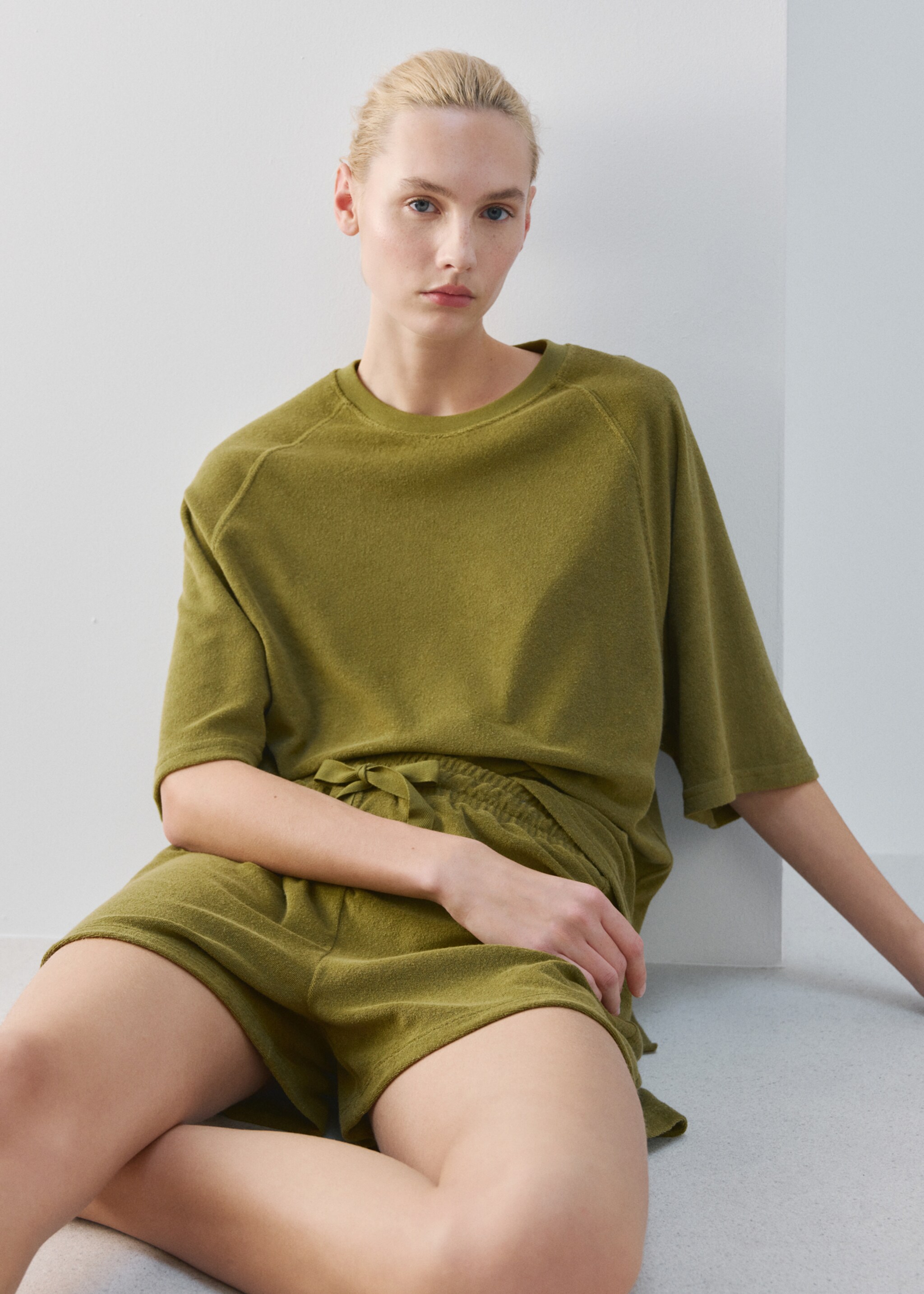 Terry cotton shorts - Details of the article 2, Khaki. Ref: 27013330-00.