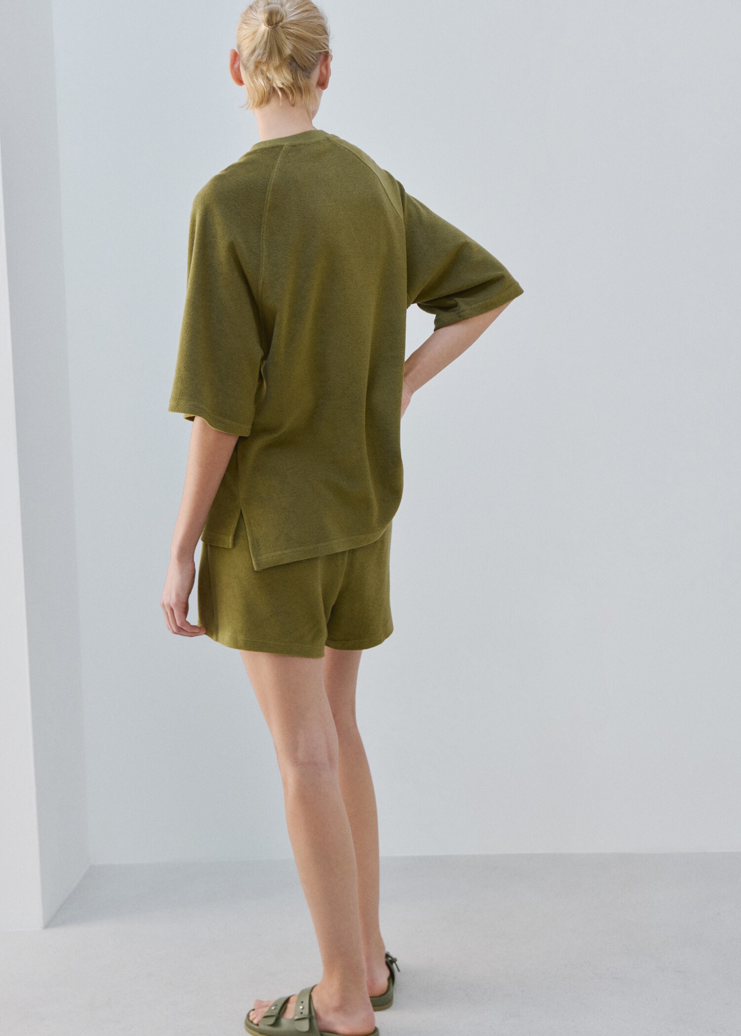 Terry cotton shorts - Reverse of the article