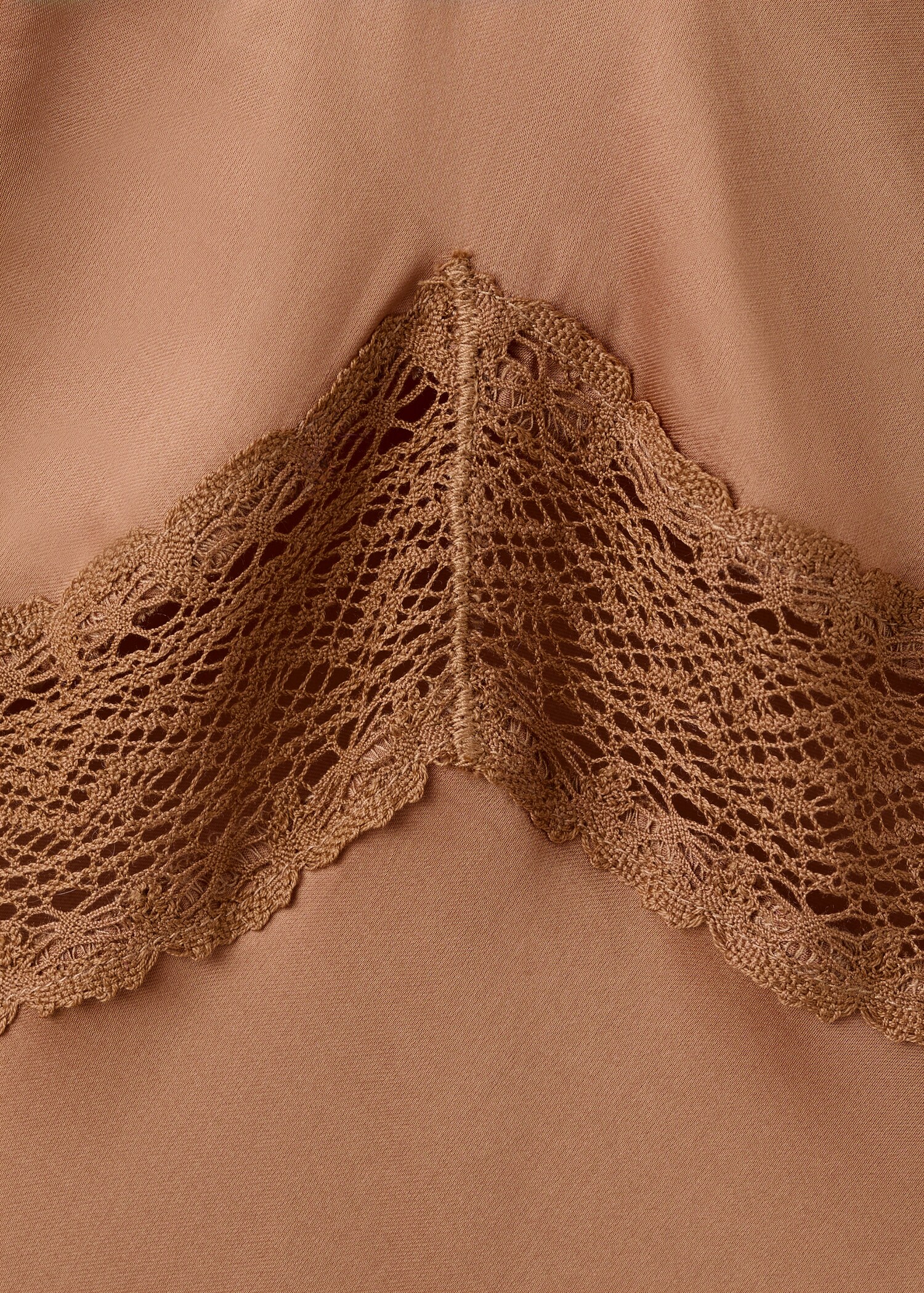 Satin nightgown with straps - Details of the article 8