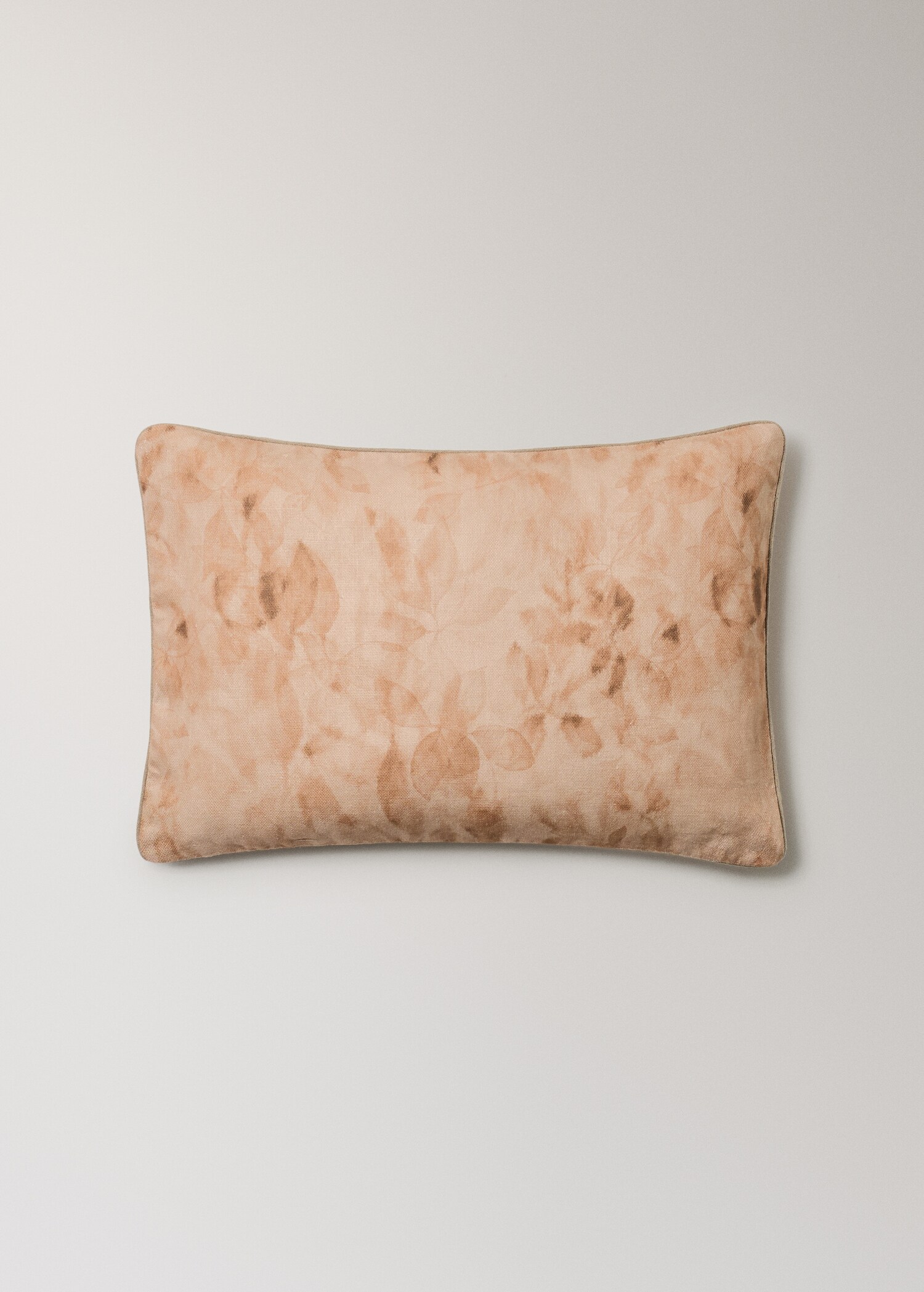 Лляна наволочка на декоративну  подушку з квітковим принтом 40x60 см - Товар без моделі