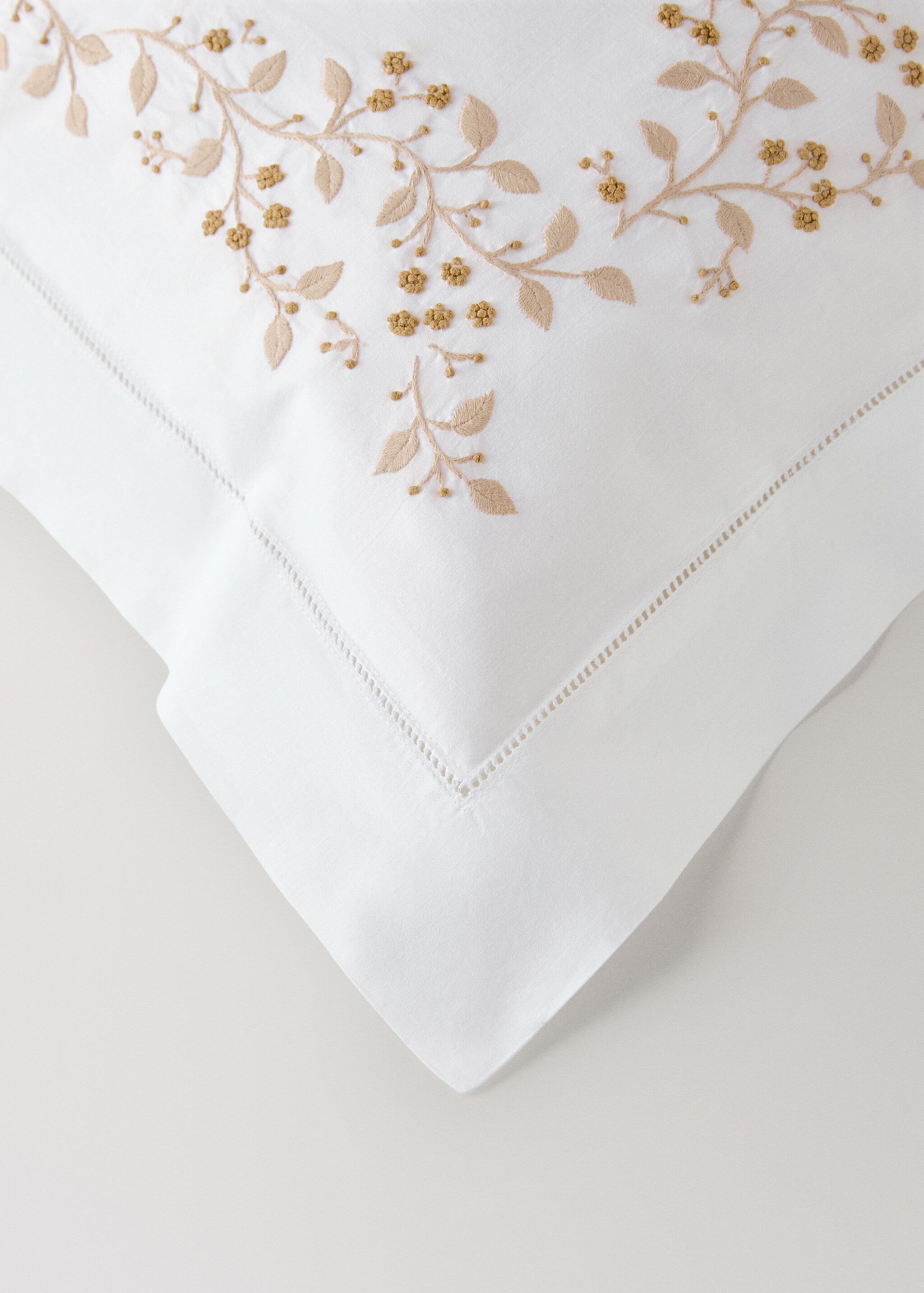 Two cotton percale pillowcases with embroidered flowers 60x60 cm - Details of the article 2, Pastel Orange. Ref: 27013722-00.