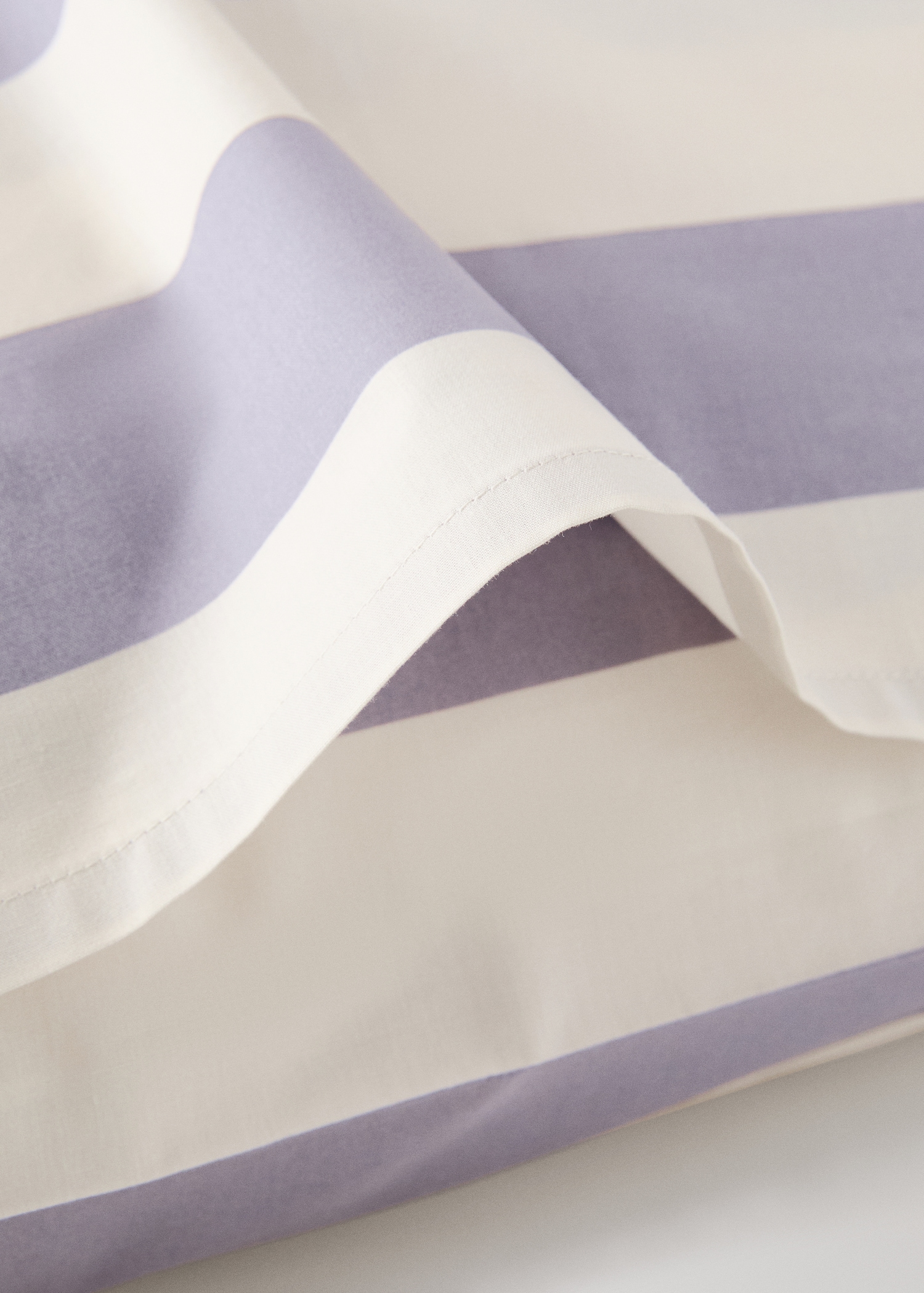 Twee kussenslopen van perkal-katoen, 200 draden, met brede strepen in Kodak-kleuren 60×60 cm - Detail van het artikel 1