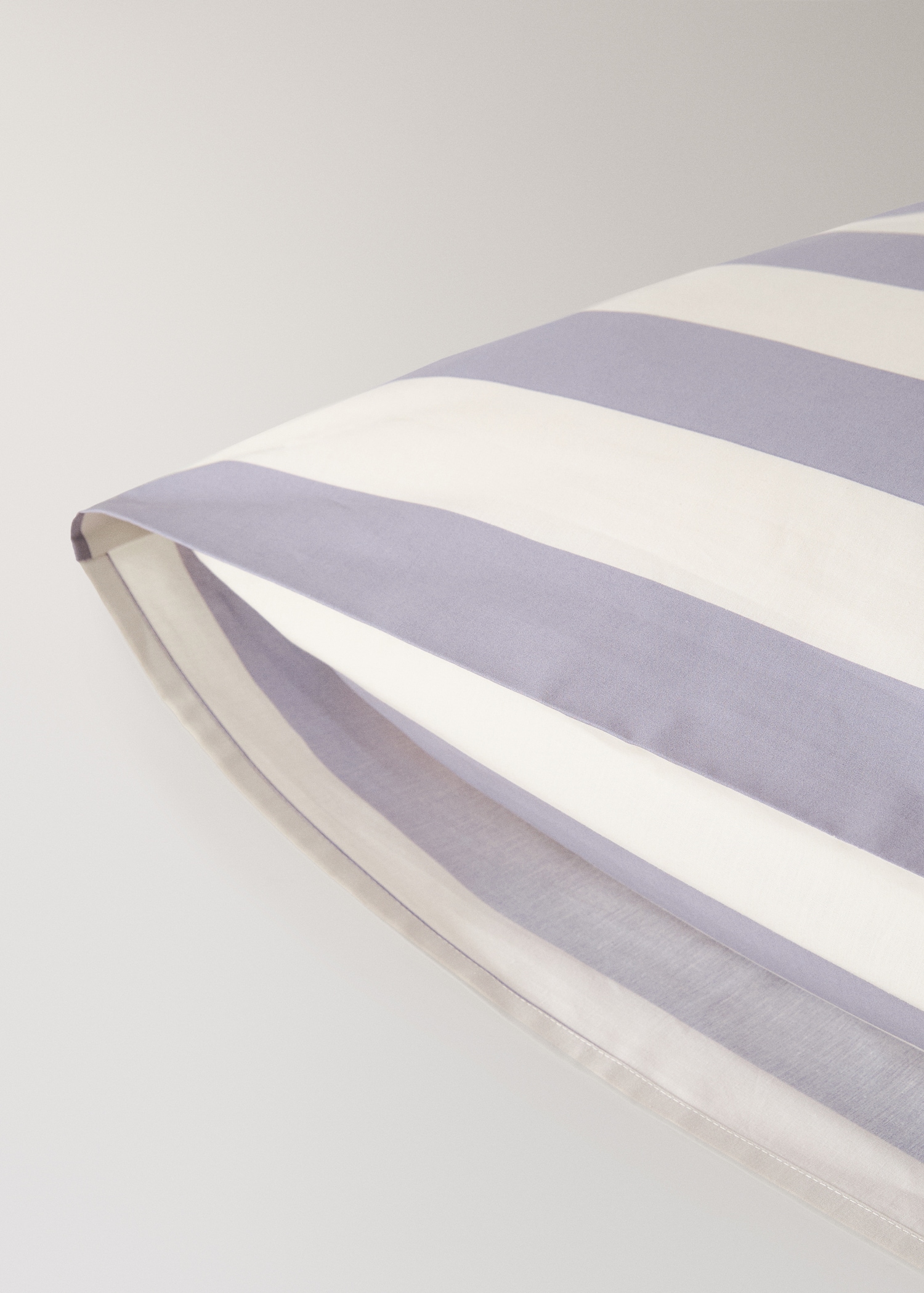 Twee kussenslopen van perkal-katoen, 200 draden, met brede strepen in Kodak-kleuren 60×60 cm - Detail van het artikel 2