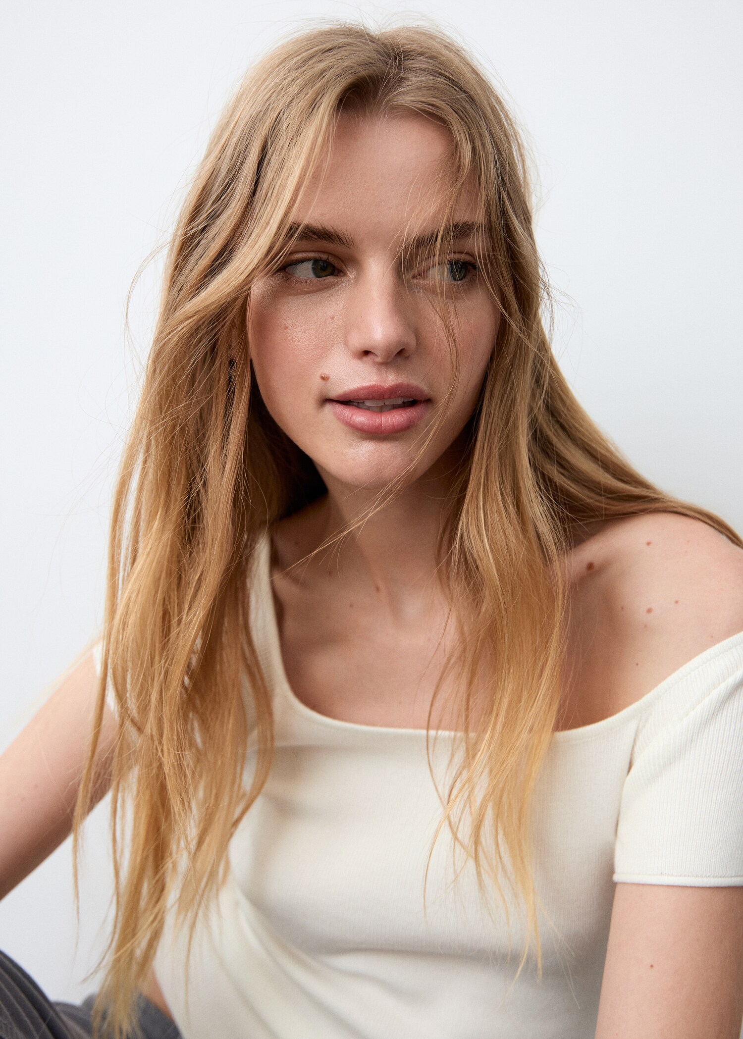 Fitted crop top - Details of the article 1