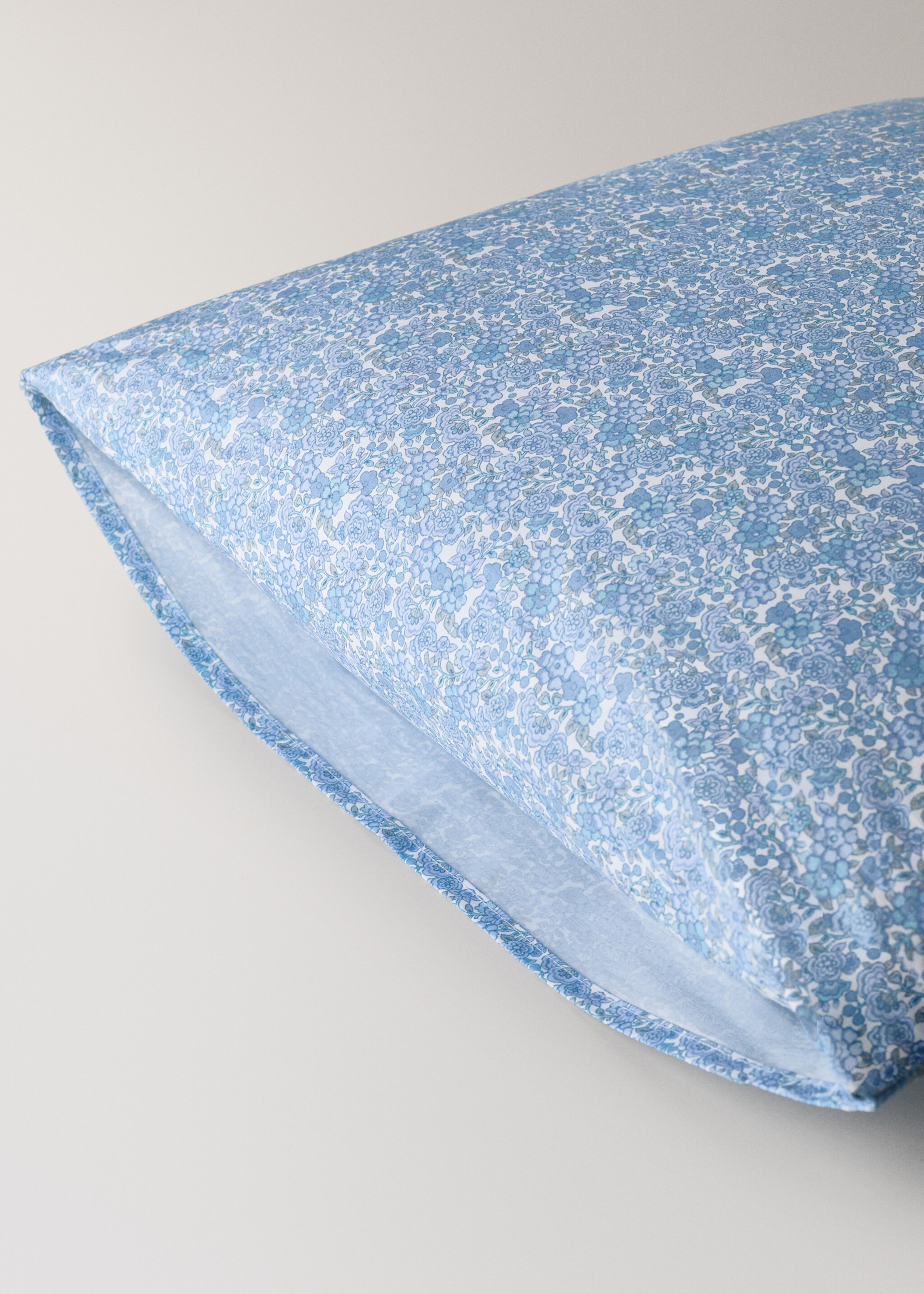 Cot bed pillowcase in floral percale - Details of the article 1, Blue. Ref: 27014061-00.