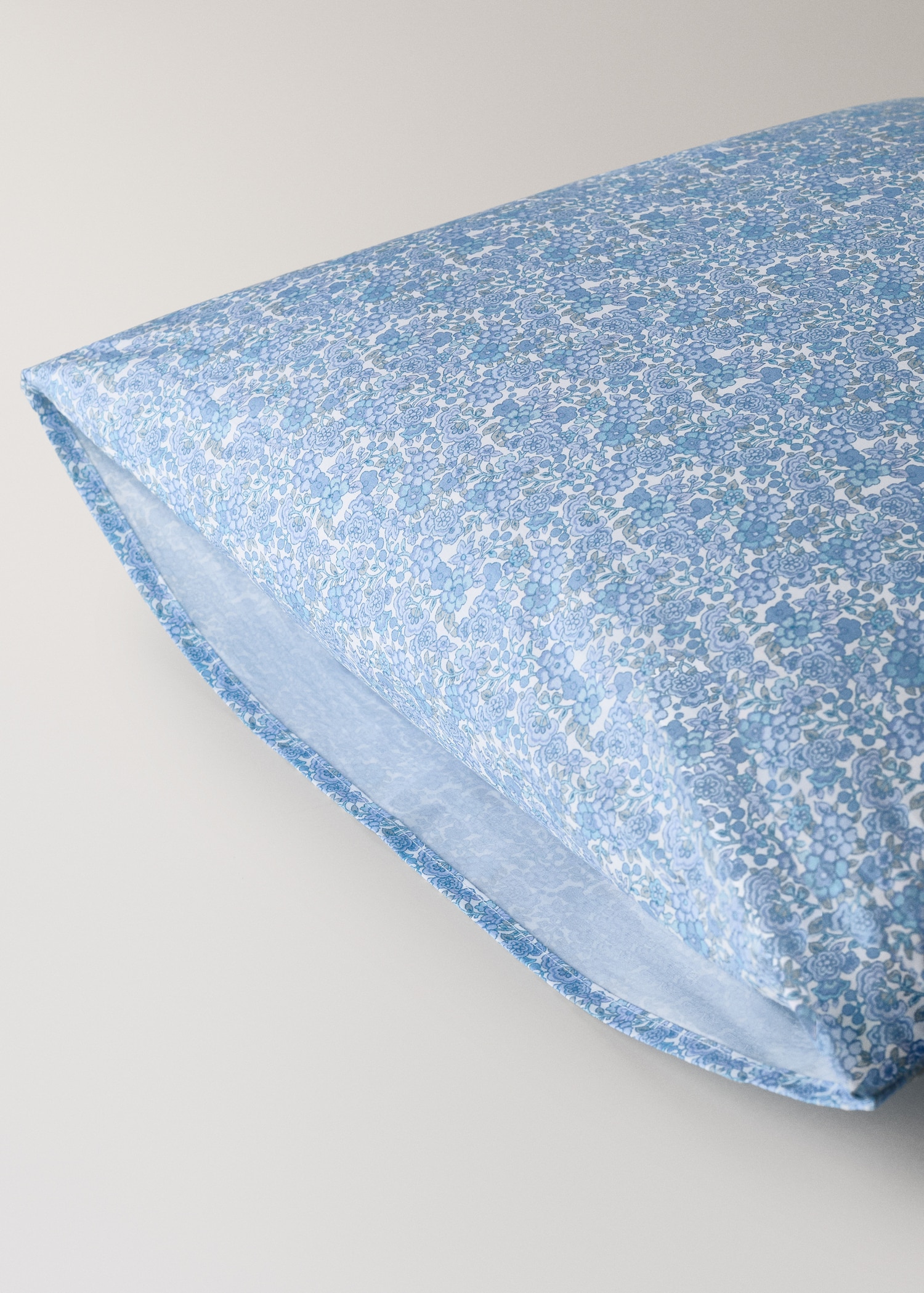 Cot bed pillowcase in floral percale - Details of the article 1