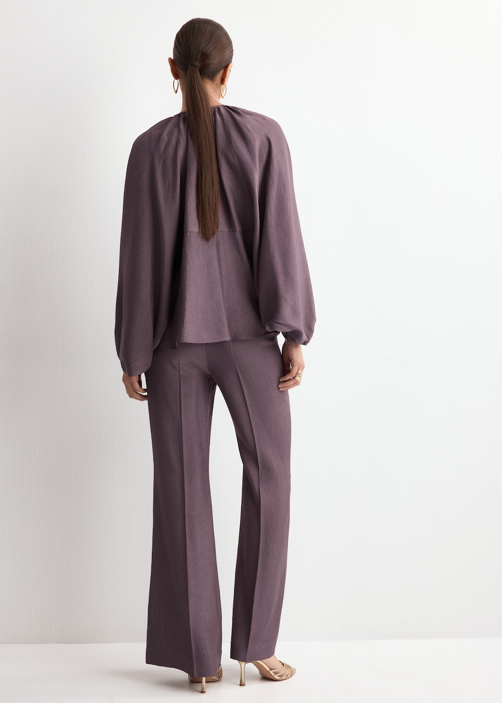 Straight mid-rise pants - image 3